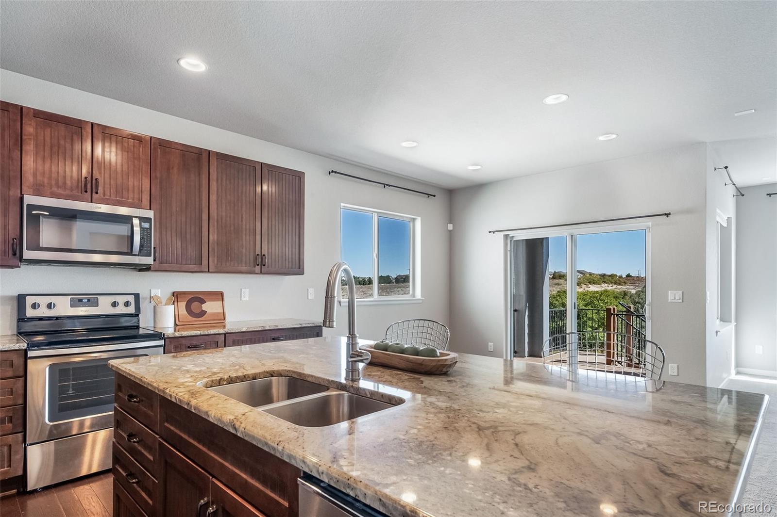 Castle Rock, Colorado, 80108, United States, 2 Bedrooms Bedrooms, ,2 BathroomsBathrooms,Residential,For Sale,1956380