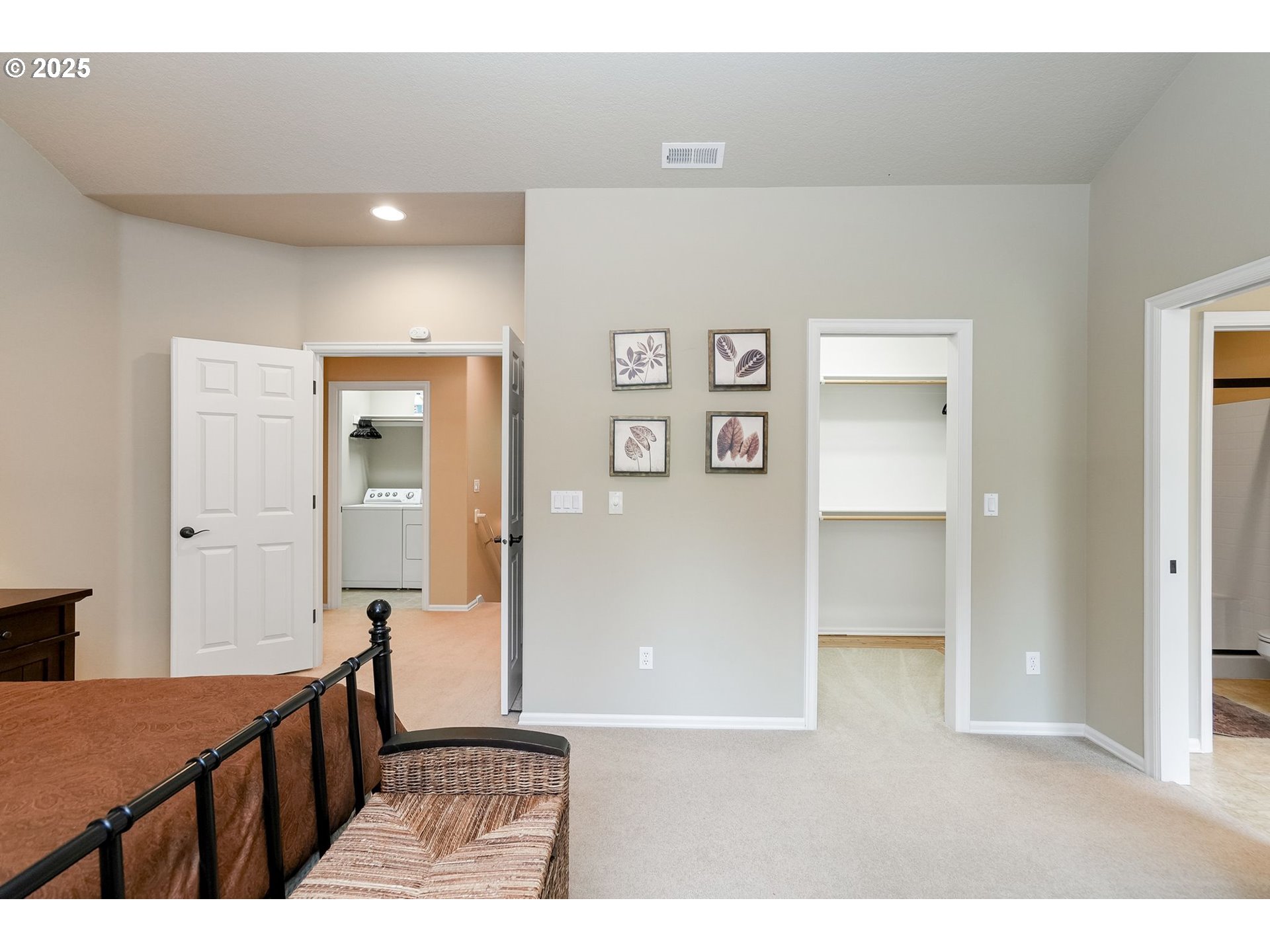 Albany, Oregon, 97321, United States, 3 Bedrooms Bedrooms, ,2 BathroomsBathrooms,Residential,For Sale,1925362