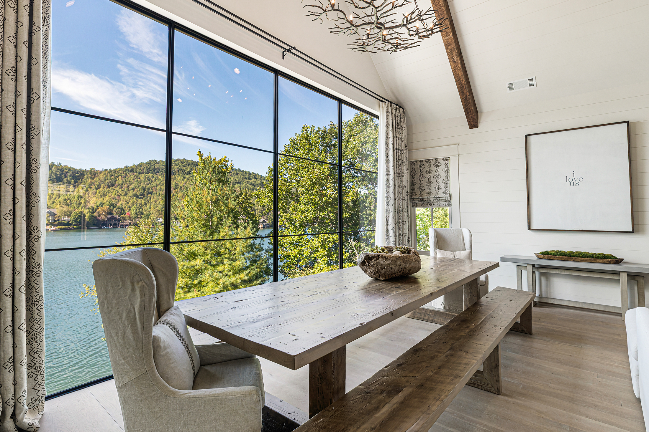  Breathtaking Lake Burton Views from an Exceptional Custom Lakehouse - 物件實景