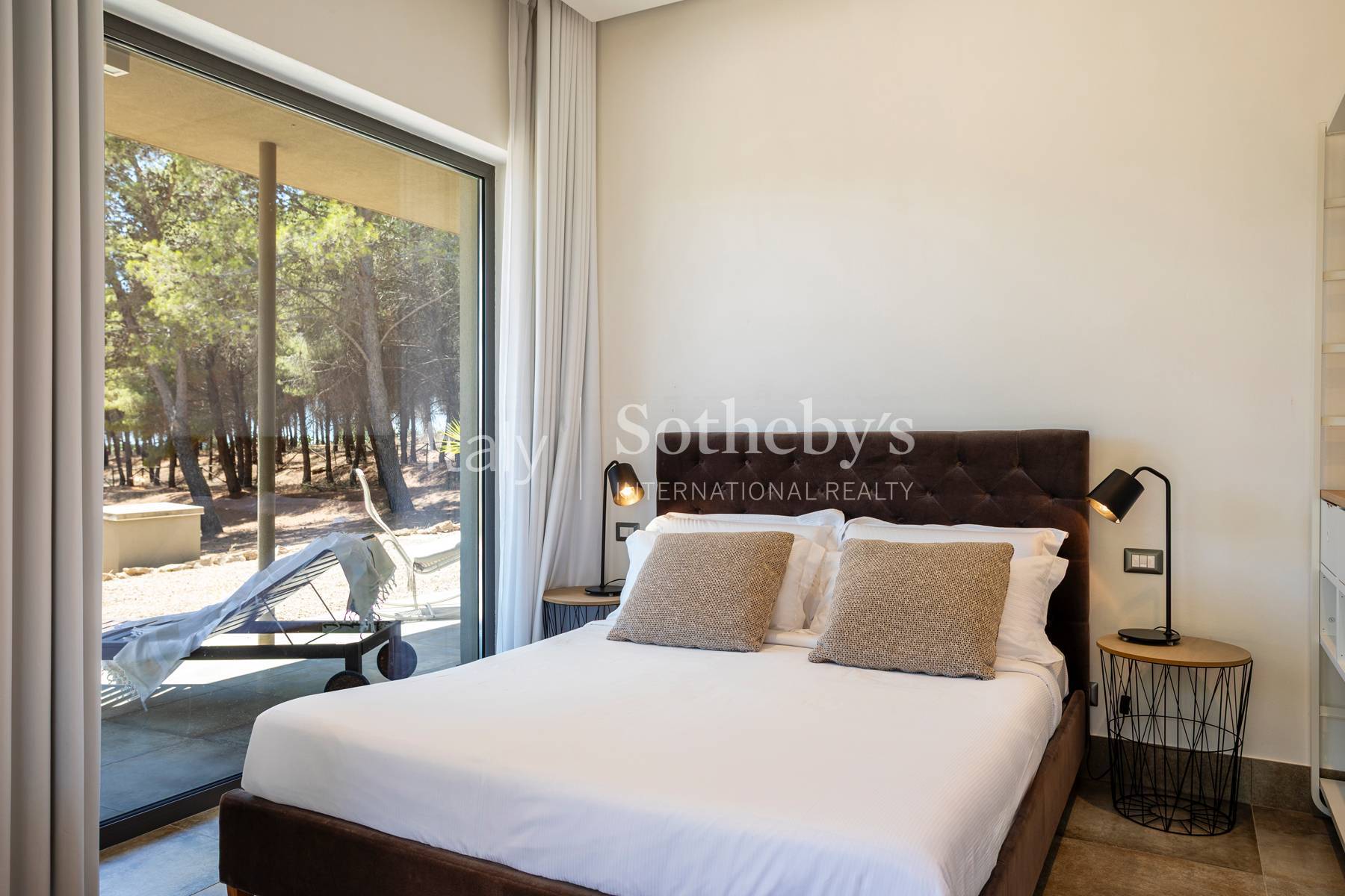  Old villa with swimming pool, dépendance, and private pine forest - 物件實景