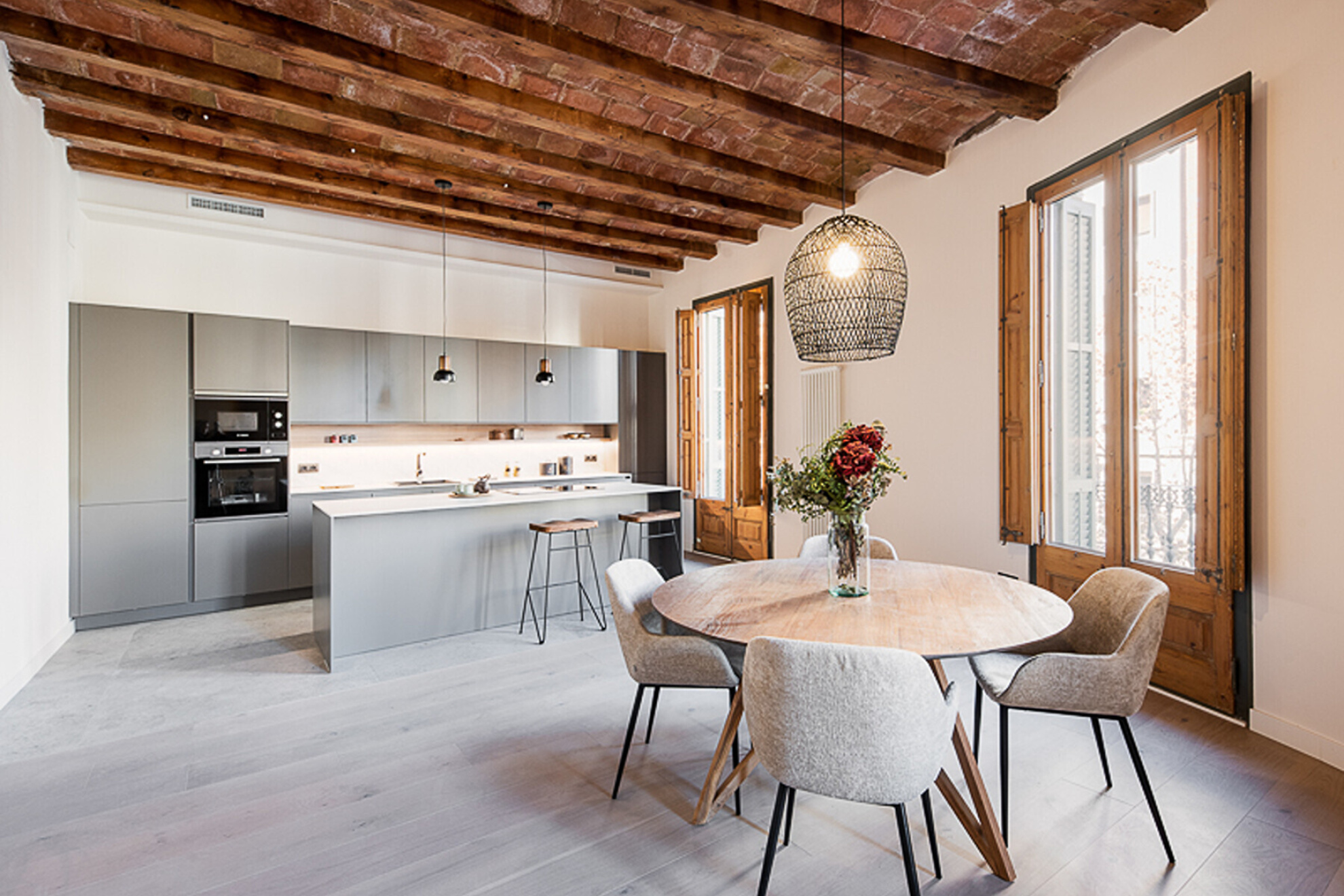  Beautiful apartment in Eixample, Barcelona: Modernized Elegance - 物件實景