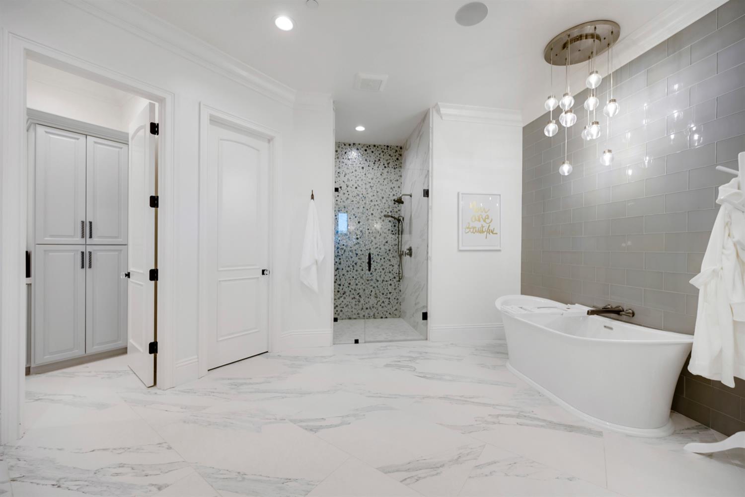Loomis, California, 95650, United States, 6 Bedrooms Bedrooms, ,6 BathroomsBathrooms,Residential,For Sale,1908935