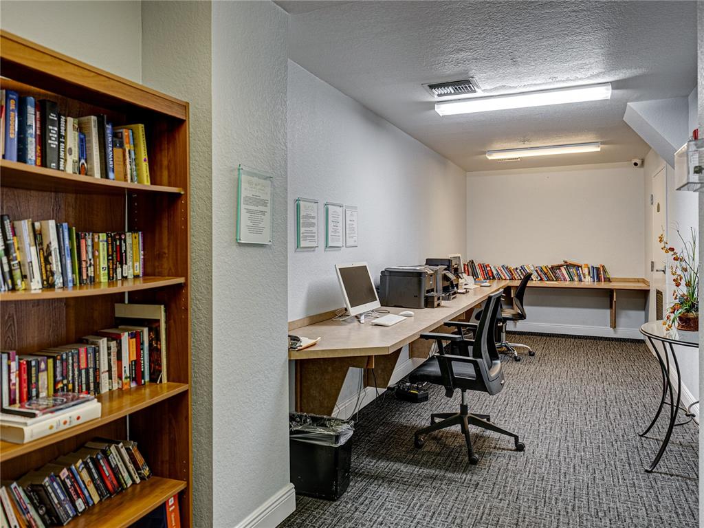 Tampa, Florida, 33602, United States, 2 Bedrooms Bedrooms, ,2 BathroomsBathrooms,Residential,For Sale,2002253