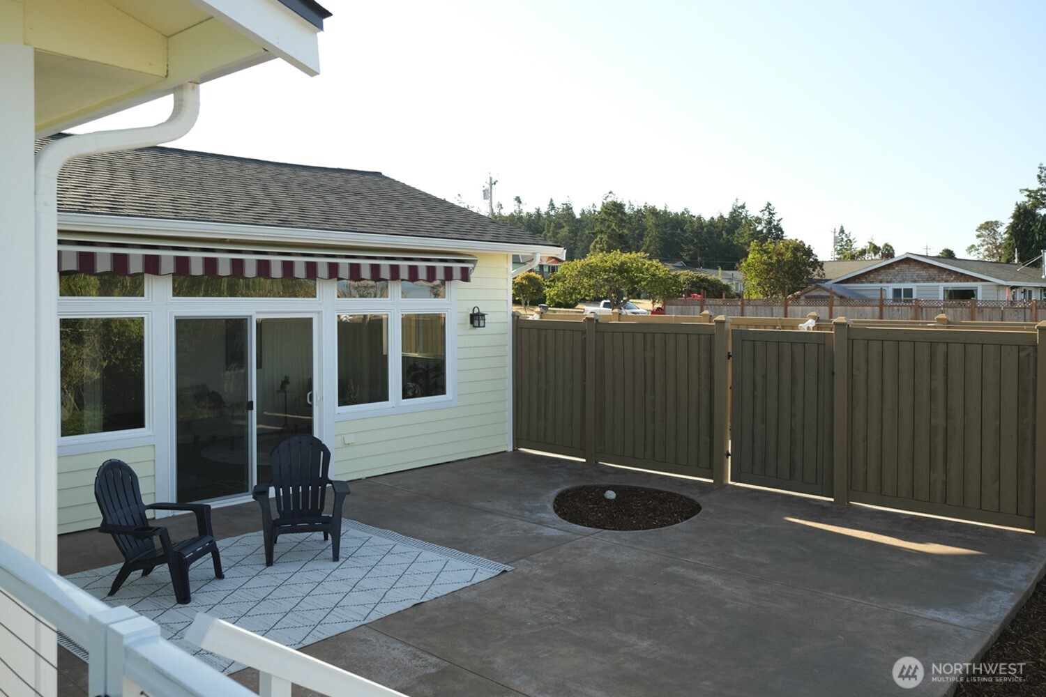 Port Townsend, Washington, 98368, United States, 2 Bedrooms Bedrooms, ,2 BathroomsBathrooms,Residential,For Sale,1925233