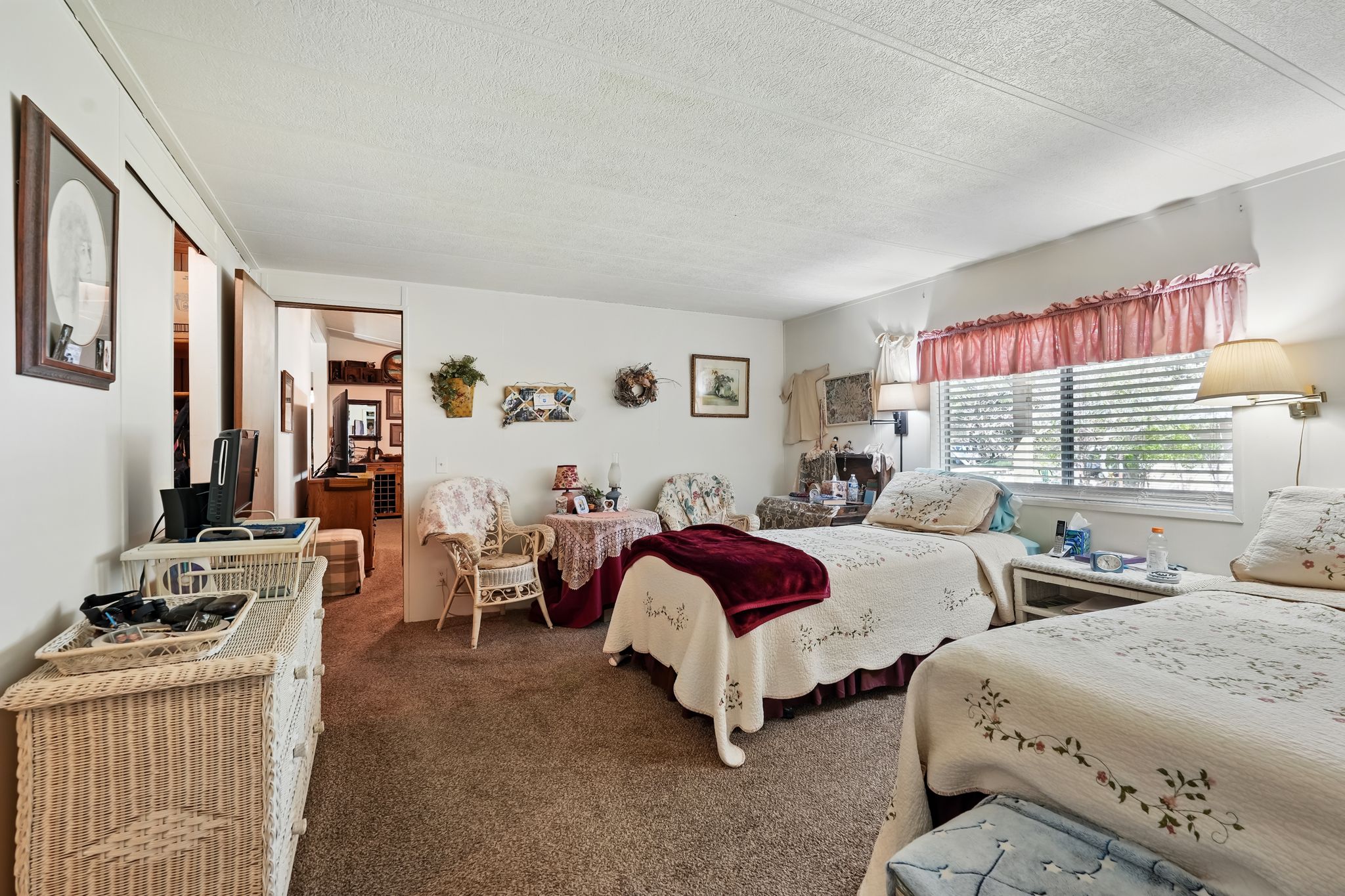 Sagle, Idaho, 83860, United States, 4 Bedrooms Bedrooms, ,2 BathroomsBathrooms,Residential,For Sale,1931932