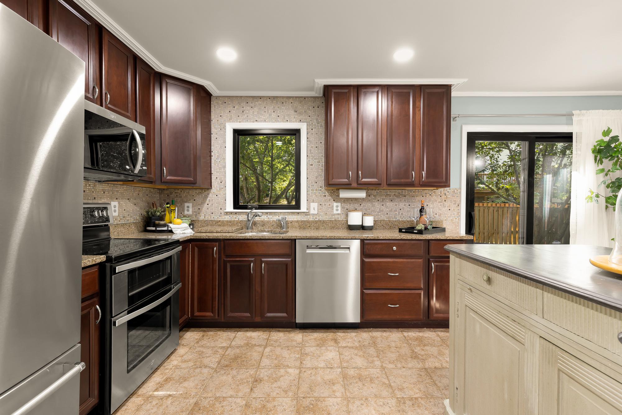  9913 Kingsbridge Drive, Fairfax, VA, 22031 - 物件實景