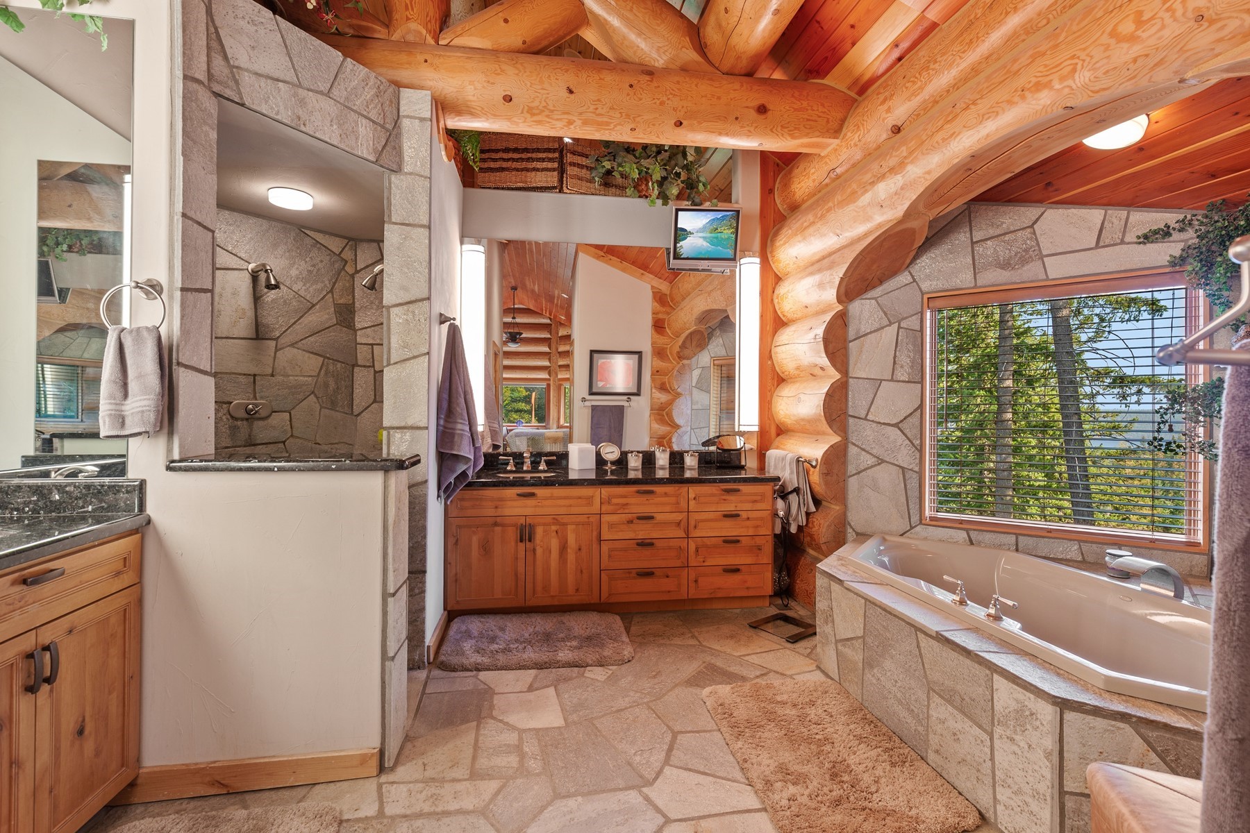  Log Estate overlooking Lake Coeur d