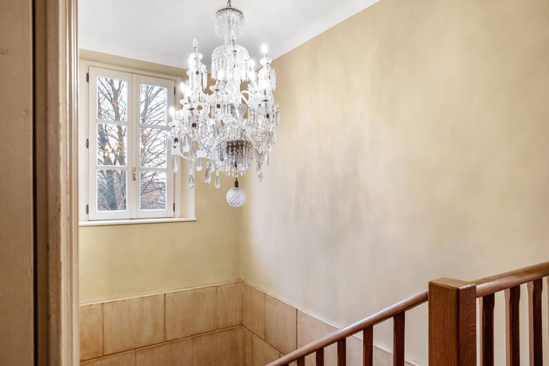 Varese, Varese, 21100, IT, 8 Bedrooms Bedrooms, ,8 BathroomsBathrooms,Residential,For Sale,1796784