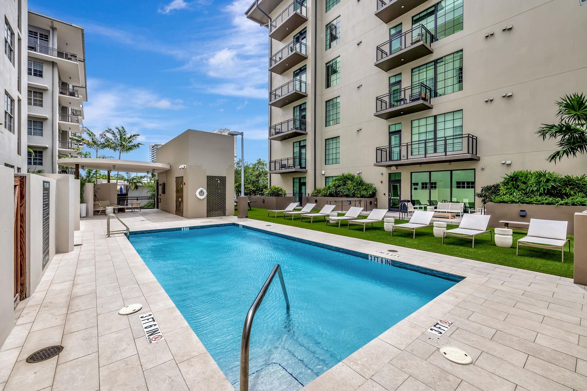 Fort Lauderdale, Florida, 33301, United States, 2 Bedrooms Bedrooms, ,2 BathroomsBathrooms,Residential,For Sale,1921880