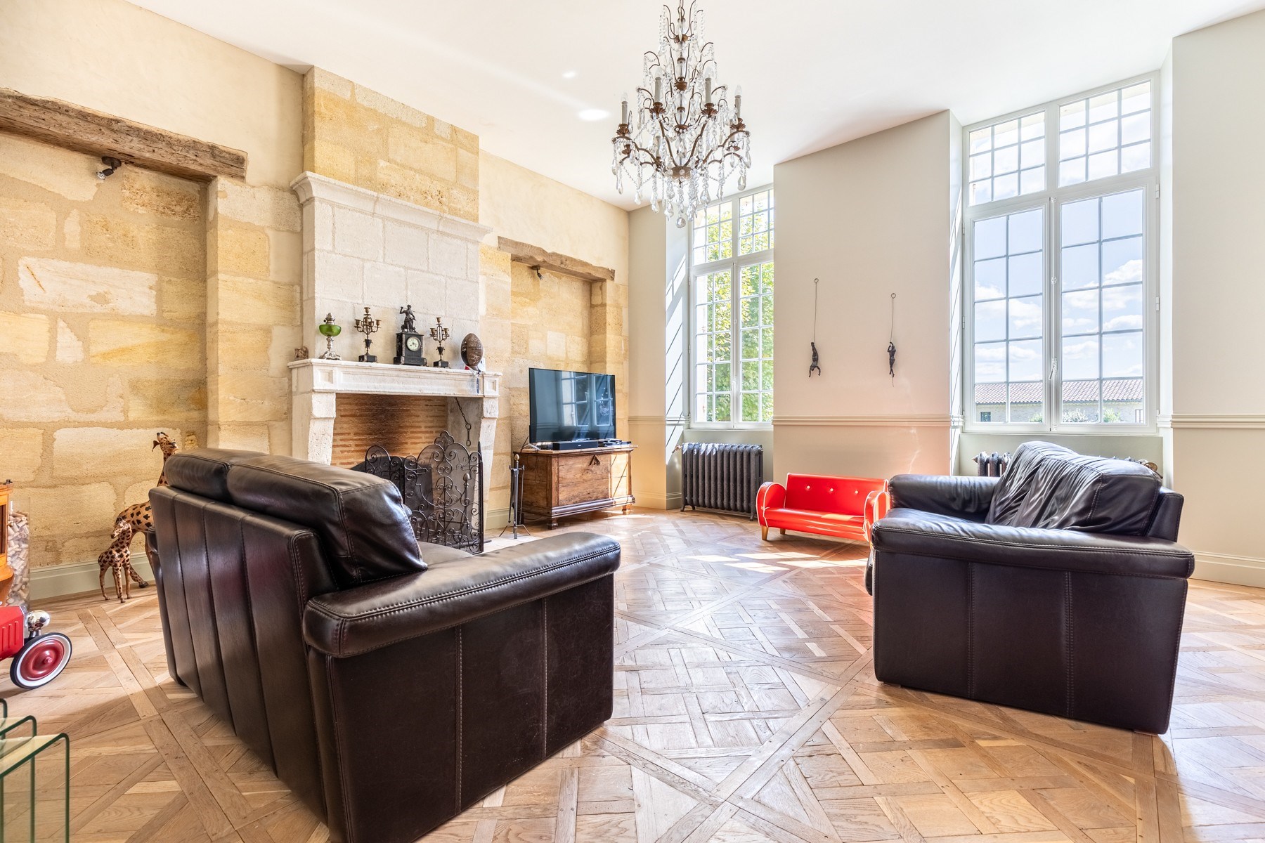  STUNNING COUNTRYSIDE PROPERTY - 30MN FROM BORDEAUX - SWIMMING POOL - GARAGES - … - 物件實景