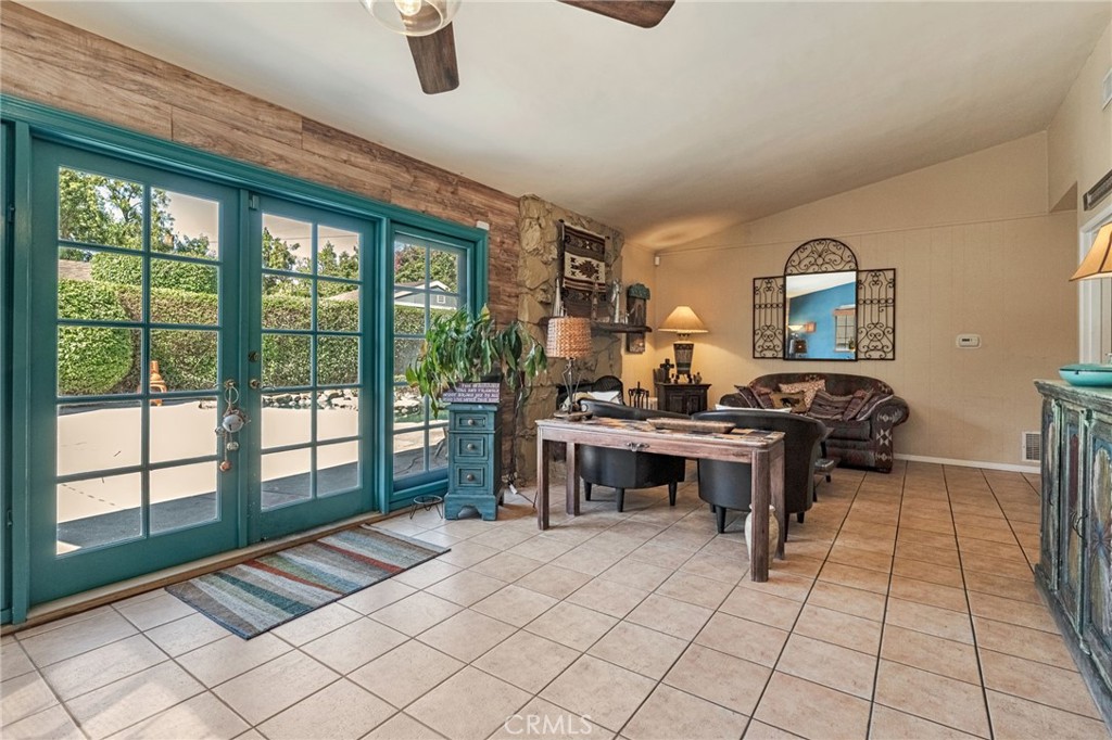 Van Nuys, California, 91406, United States, 4 Bedrooms Bedrooms, ,1 BathroomBathrooms,Residential,For Sale,1982860