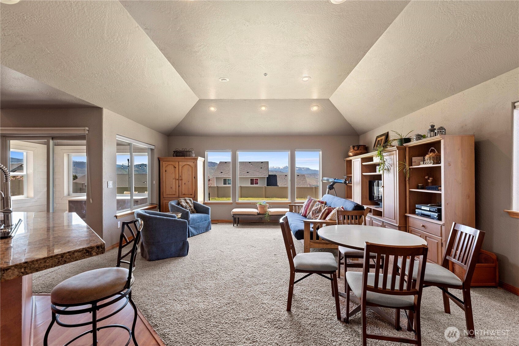 East Wenatchee, Washington, 98802, United States, 3 Bedrooms Bedrooms, ,3 BathroomsBathrooms,Residential,For Sale,1805668