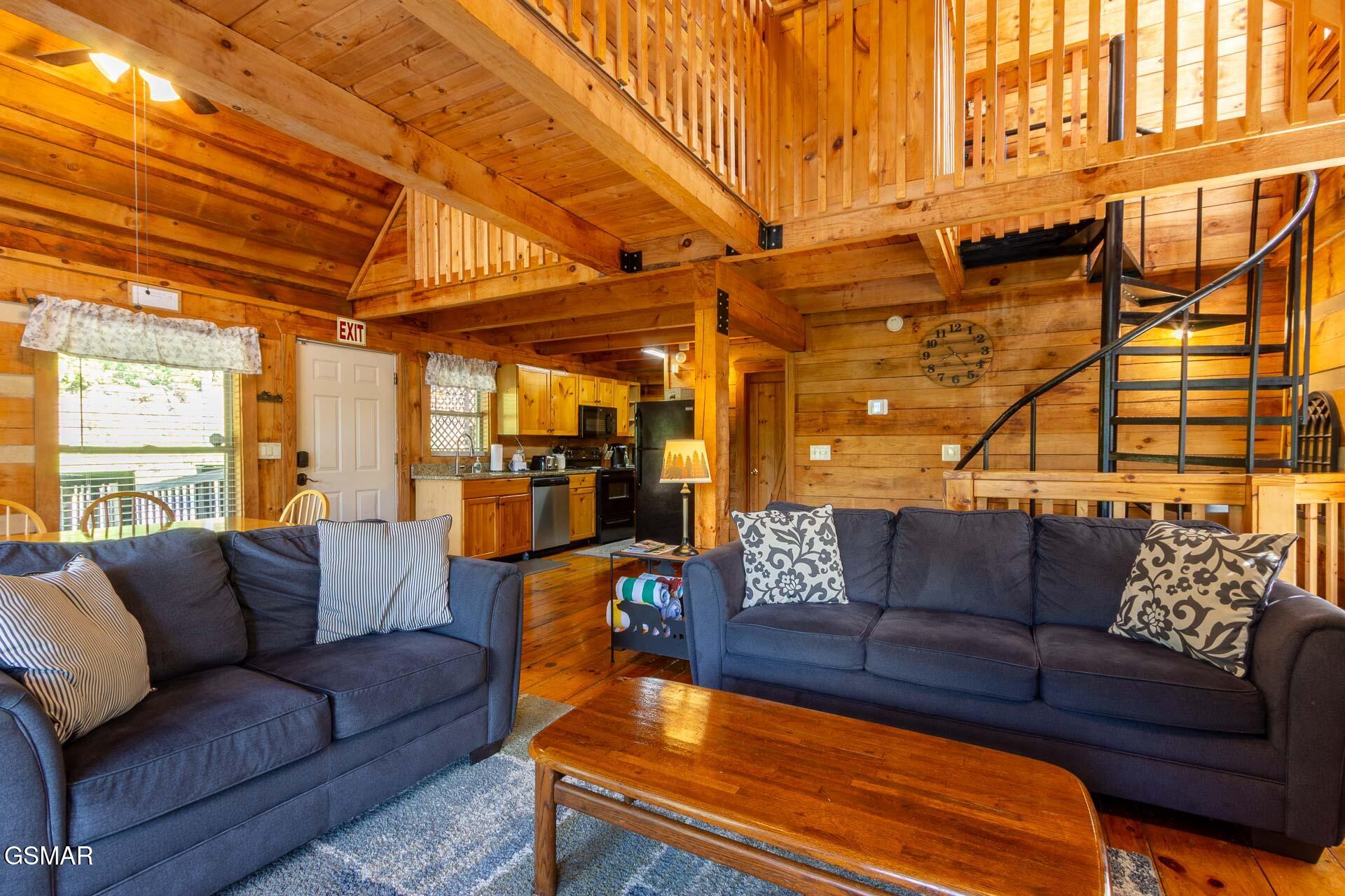 Sevierville, Tennessee, 37876, United States, 2 Bedrooms Bedrooms, ,3 BathroomsBathrooms,Residential,For Sale,1977438