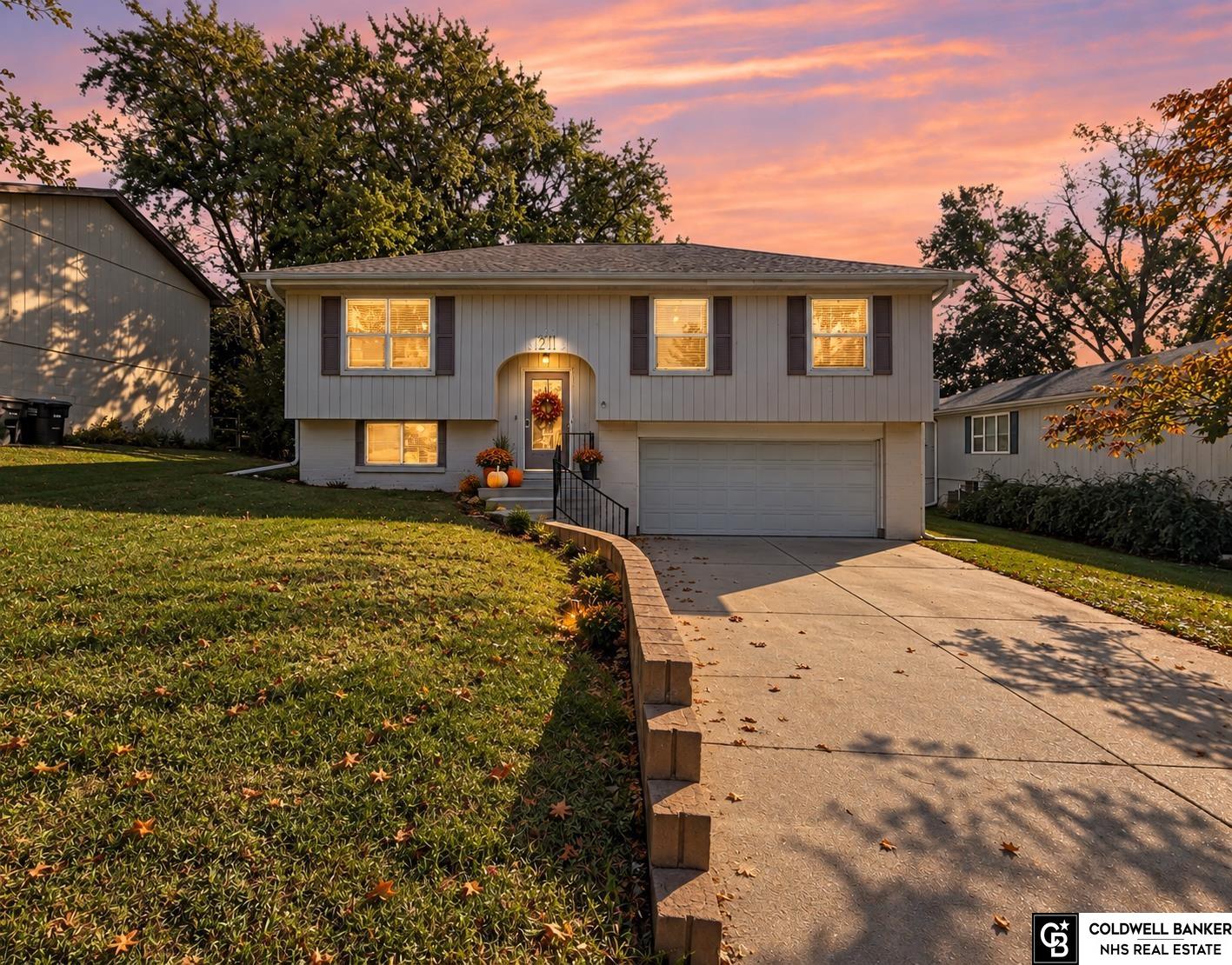 105th St, Omaha, NE 68114
