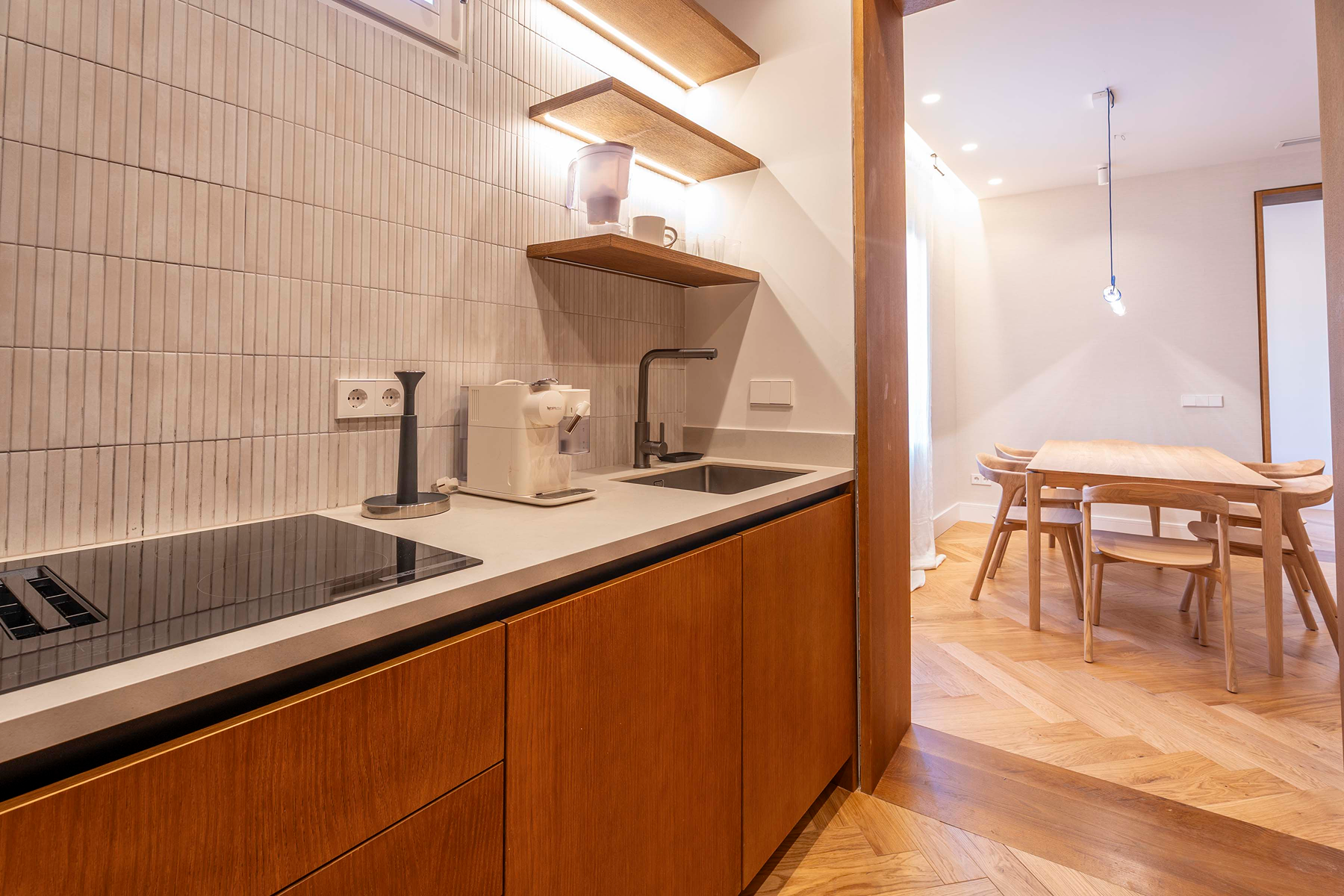  Contemporary Flat with 2 bedrooms and 2 bathrooms in Central Madrid - 物件實景