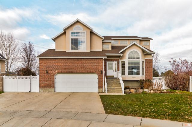 Taylorsville, Utah, 84123, United States, 5 Bedrooms Bedrooms, ,4 BathroomsBathrooms,Residential,For Sale,2005813