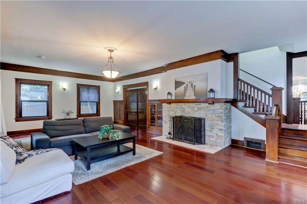 Los ANgeles, California, 90004, United States, 5 Bedrooms Bedrooms, ,2 BathroomsBathrooms,Residential,For Sale,1756474