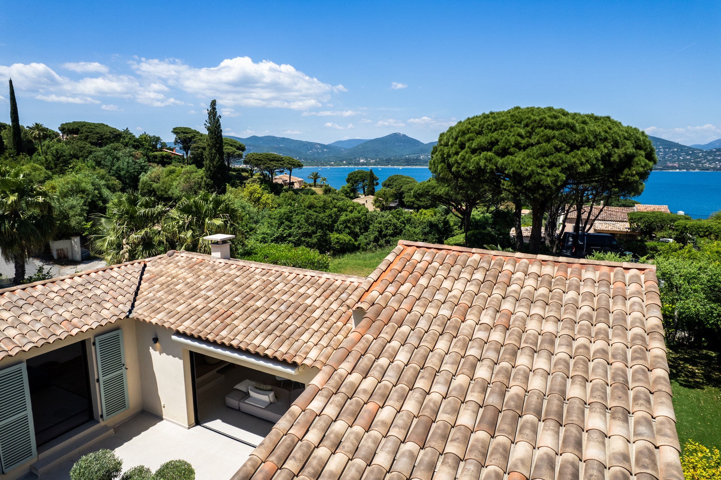  Contemporary villa with sea view for sale in Gassin, at the gateway to Saint-Tr… - 物件實景
