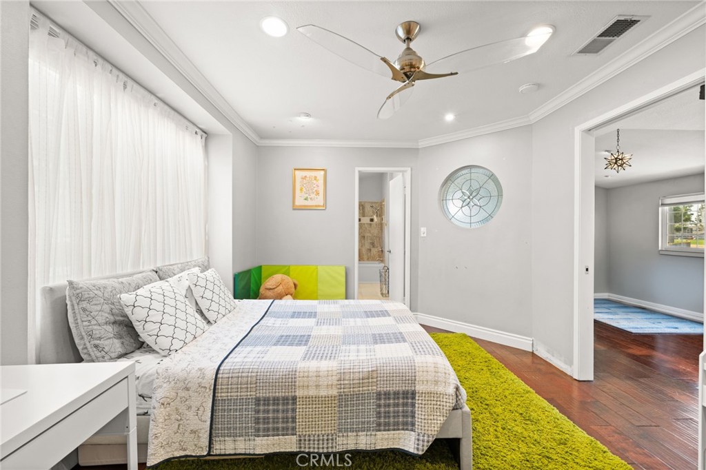 Costa Mesa, California, 92626, United States, 2 Bedrooms Bedrooms, ,2 BathroomsBathrooms,Residential,For Sale,1928708