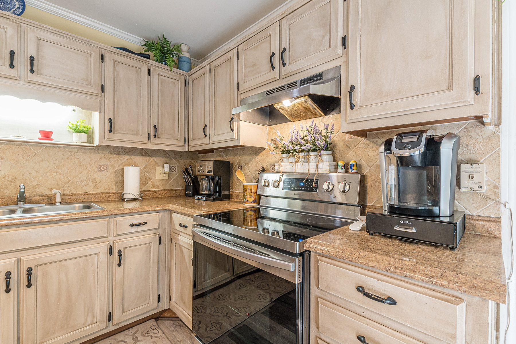  Beautifully Renovated Home in a Desirable Conyers Neighborhood - 物件實景