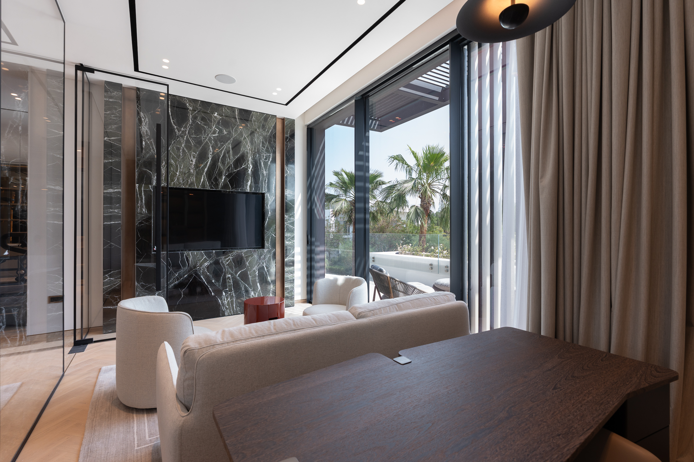  Outstanding Ready-to-Move Villa in Al Barari - 物件實景