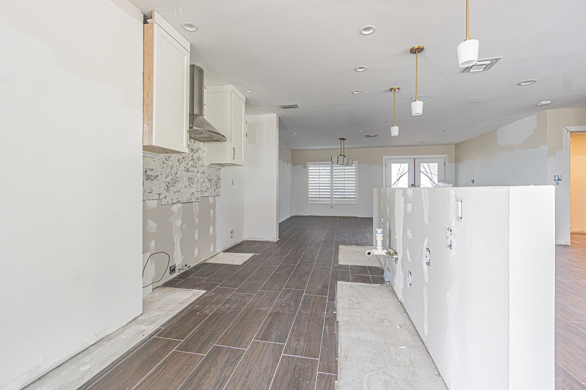 St. Petersburg, Florida, 33704, United States, 4 Bedrooms Bedrooms, ,3 BathroomsBathrooms,Residential,For Sale,1979413