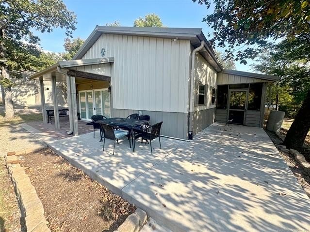 Hulbert, Oklahoma, 74441, United States, 3 Bedrooms Bedrooms, ,2 BathroomsBathrooms,Residential,For Sale,1976357