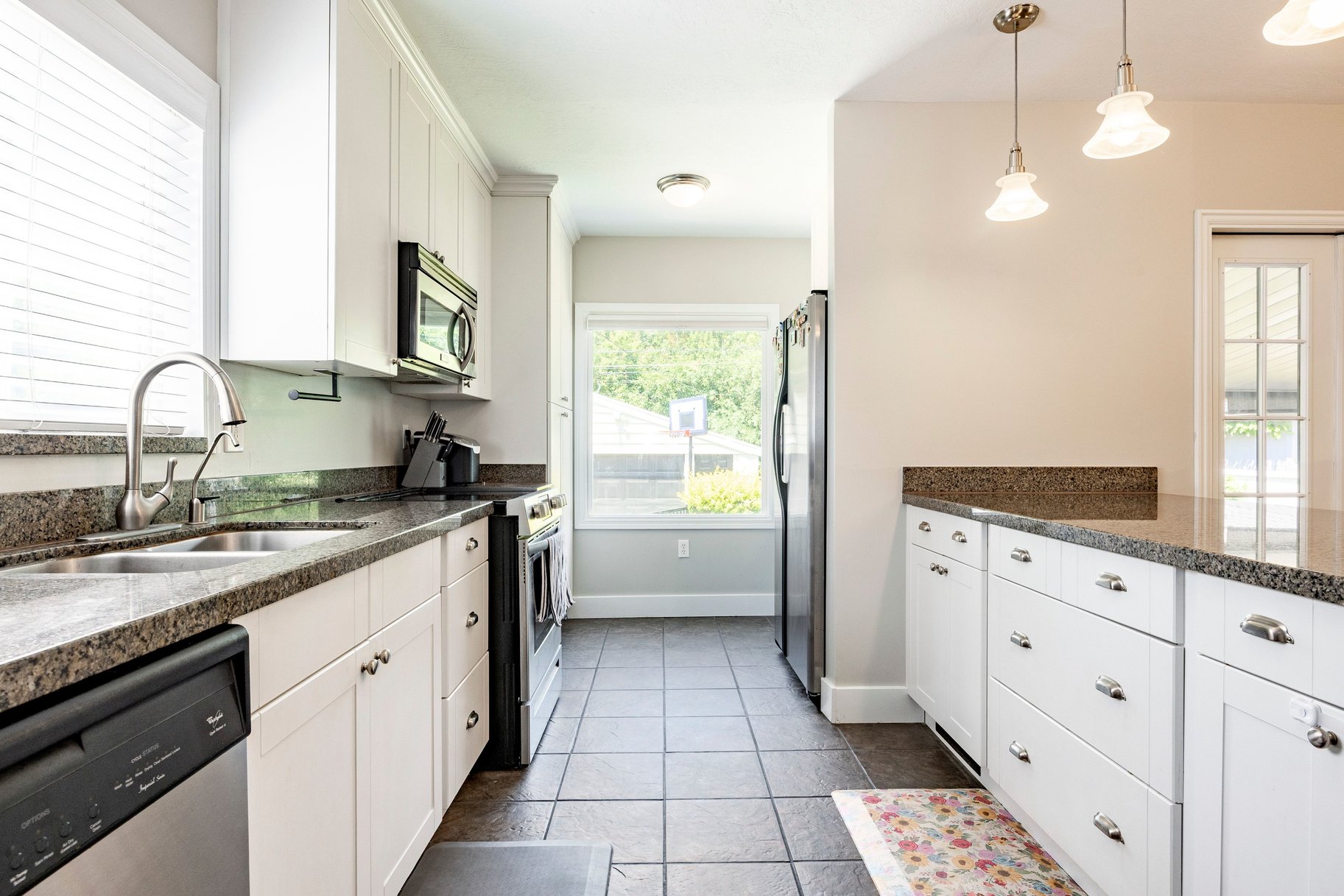  Charming Highland Park Bungalow  4 Bedrooms  Impeccably Maintained - 物件實景