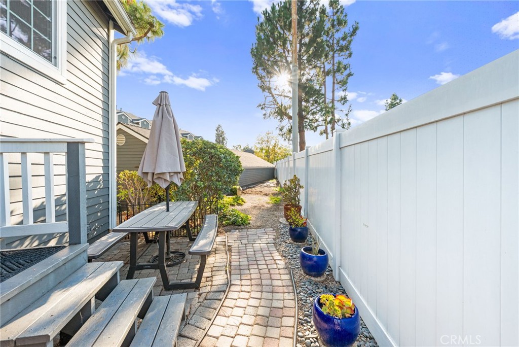 Costa Mesa, California, 92626, United States, 2 Bedrooms Bedrooms, ,2 BathroomsBathrooms,Residential,For Sale,1928708