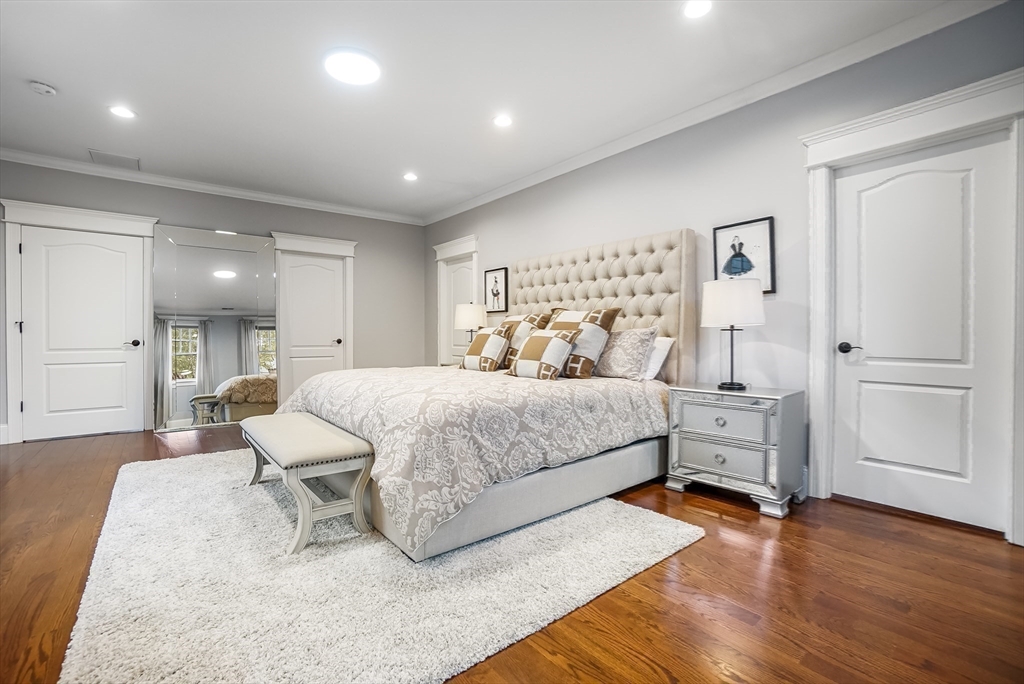Newton, Massachusetts, 02460, United States, 4 Bedrooms Bedrooms, ,5 BathroomsBathrooms,Residential,For Sale,1929492