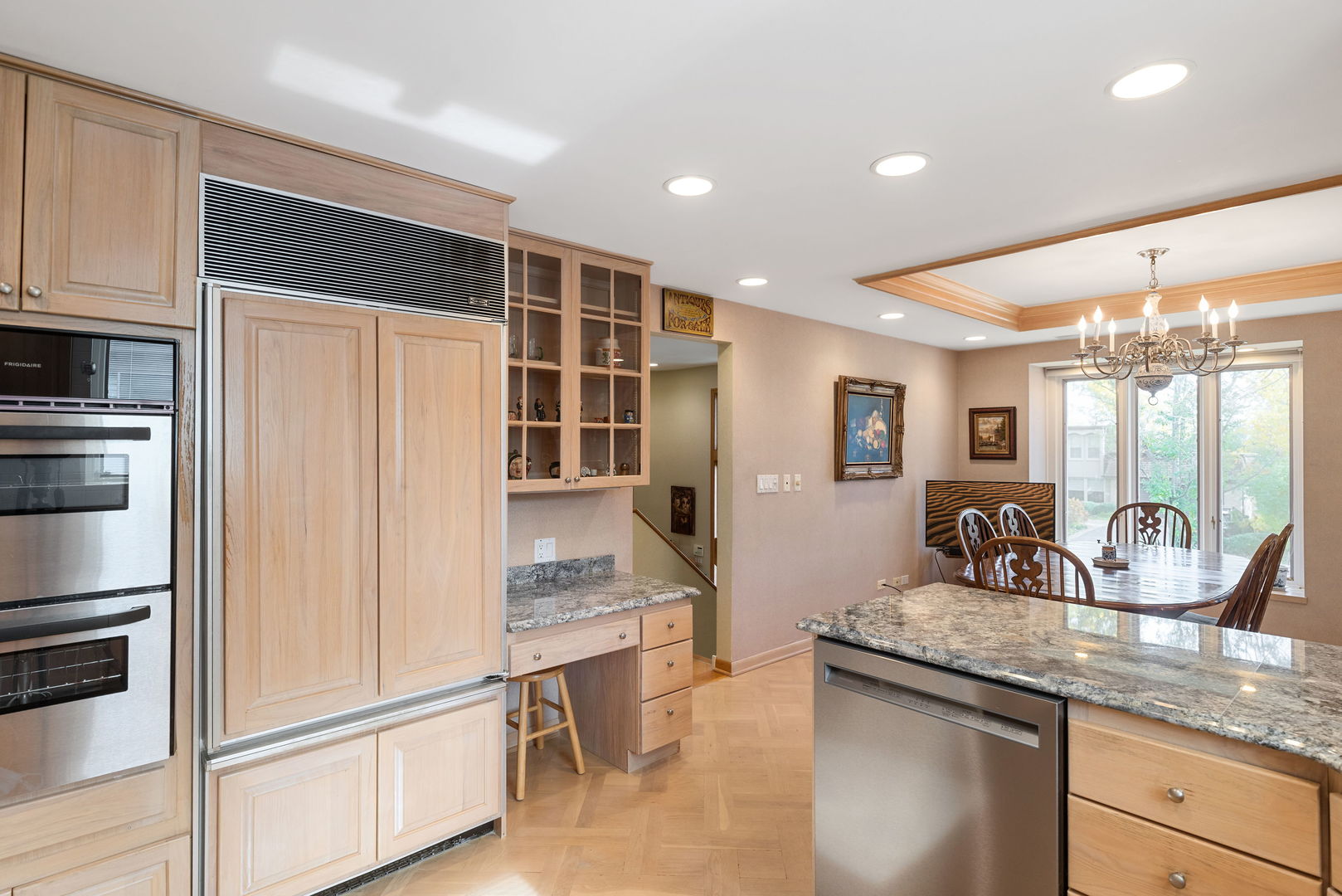 Highland Park, Illinois, 60035, United States, 4 Bedrooms Bedrooms, ,3 BathroomsBathrooms,Residential,For Sale,1989045