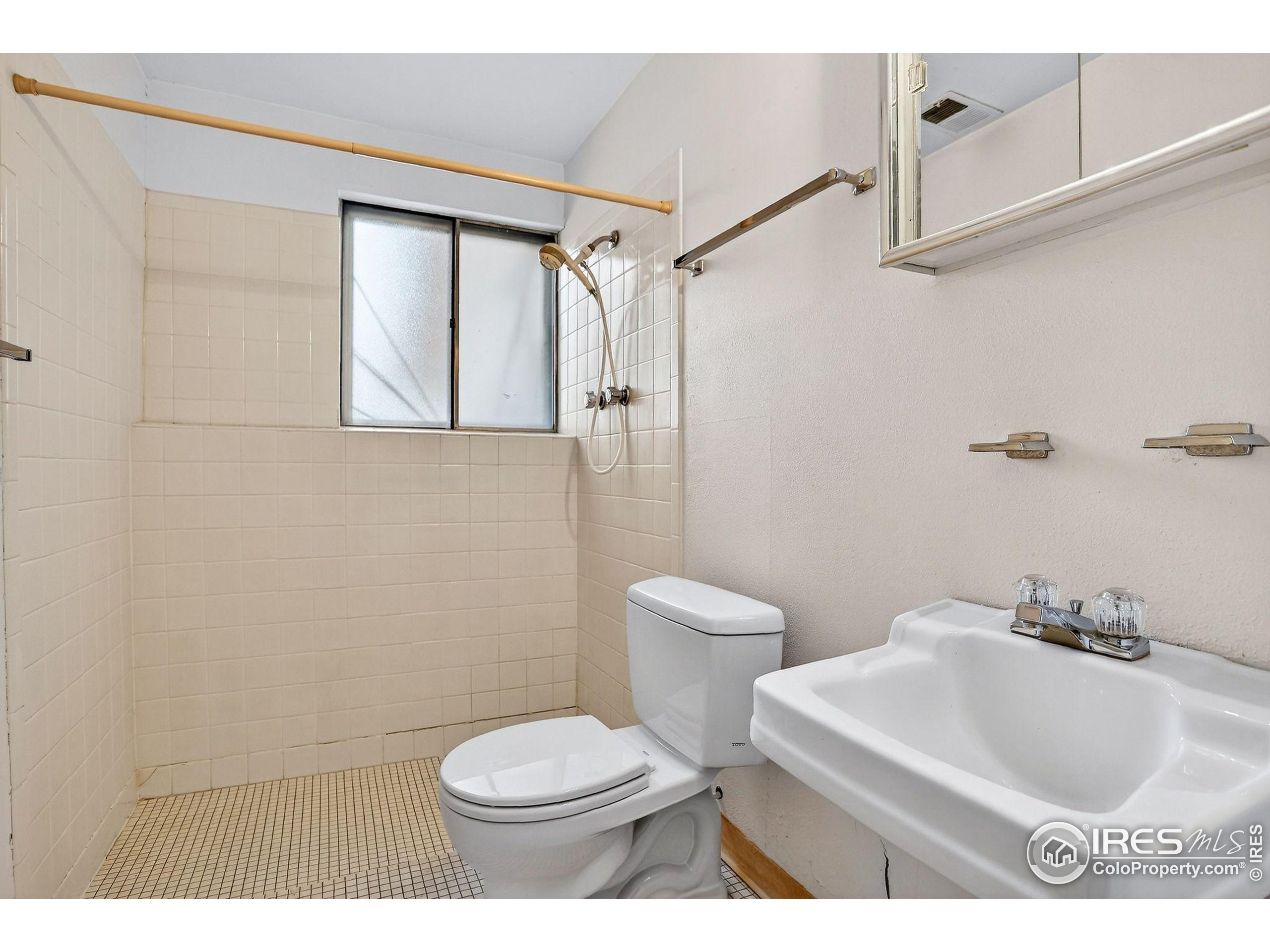 Boulder, Colorado, 80305, United States, 4 Bedrooms Bedrooms, ,1 BathroomBathrooms,Residential,For Sale,1989677