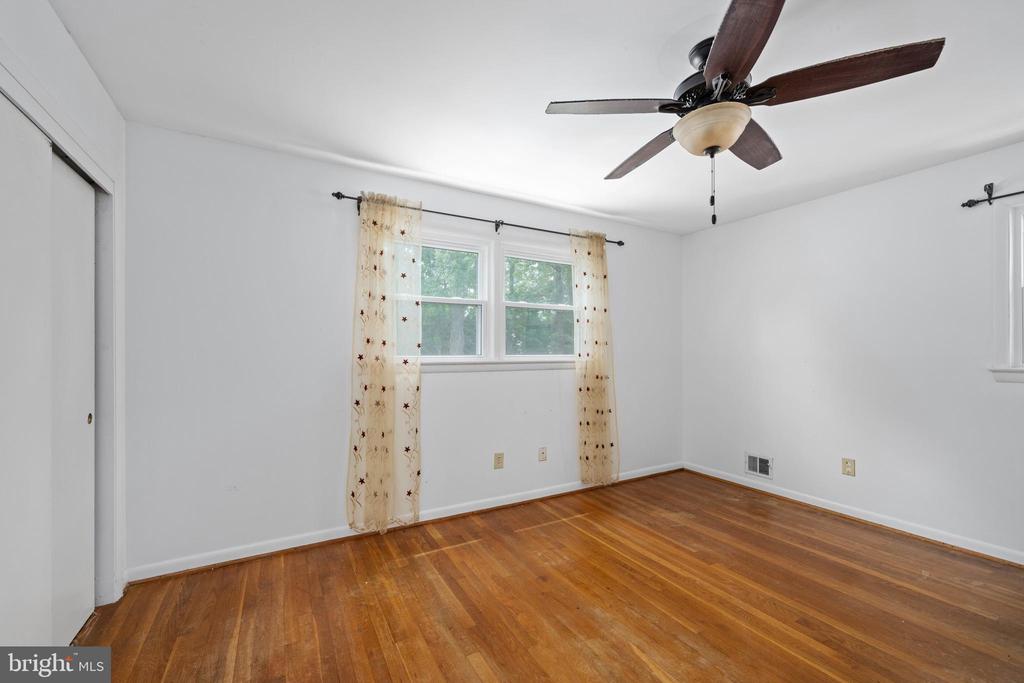 Alexandria, Virginia, 22308, United States, 4 Bedrooms Bedrooms, ,3 BathroomsBathrooms,Residential,For Sale,1921222