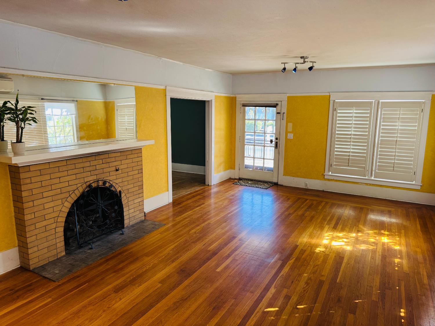 Santa Cruz, California, 95060, United States, 3 Bedrooms Bedrooms, ,2 BathroomsBathrooms,Residential,For Sale,1975973