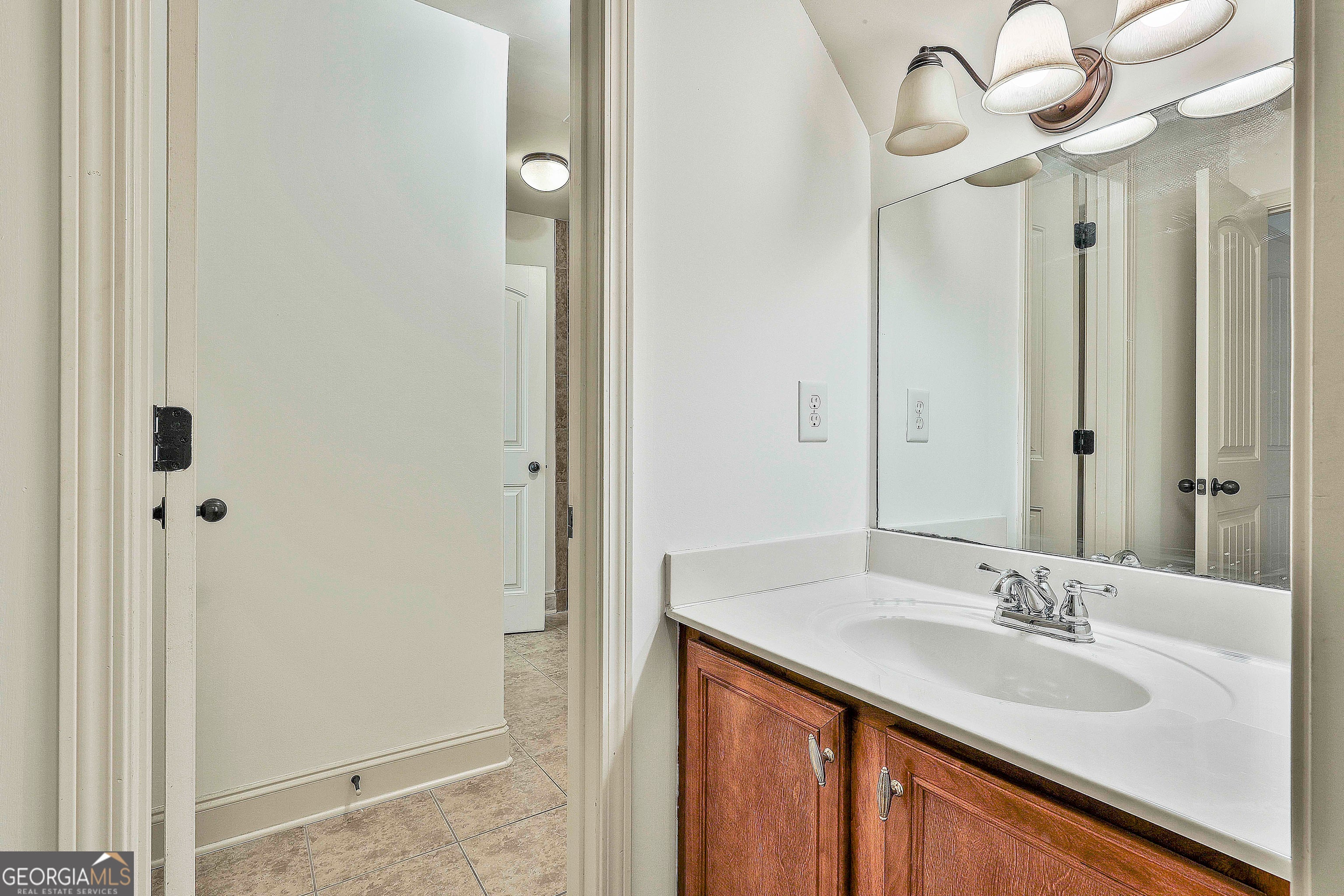 Douglasville, Georgia, 30135, United States, 5 Bedrooms Bedrooms, ,4 BathroomsBathrooms,Residential,For Sale,1999896