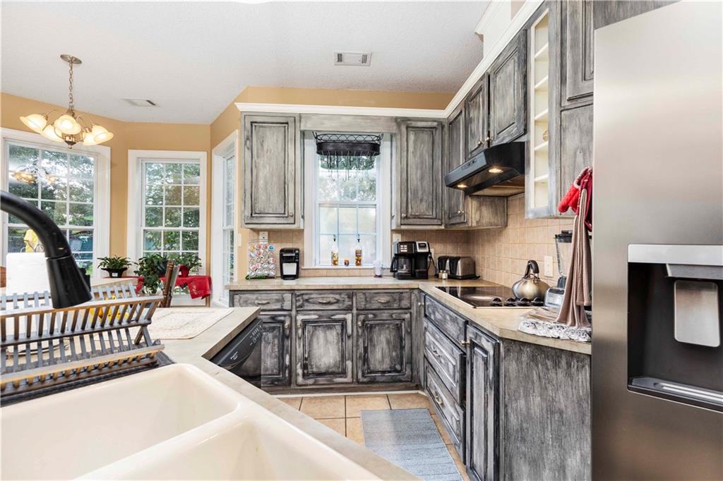 Salem, Alabama, 36874, United States, 4 Bedrooms Bedrooms, ,4 BathroomsBathrooms,Residential,For Sale,1940777