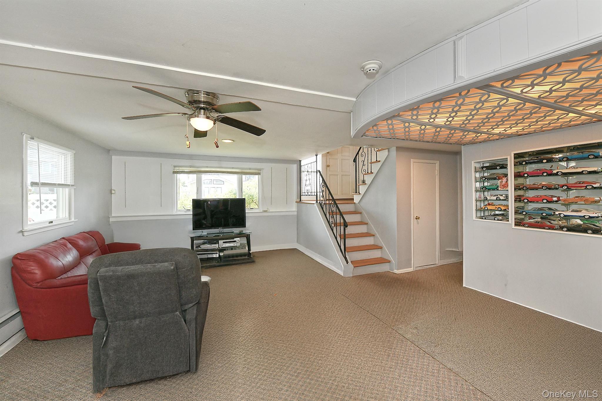 Hicksville, New York, 11801, United States, 3 Bedrooms Bedrooms, ,3 BathroomsBathrooms,Residential,For Sale,1932624