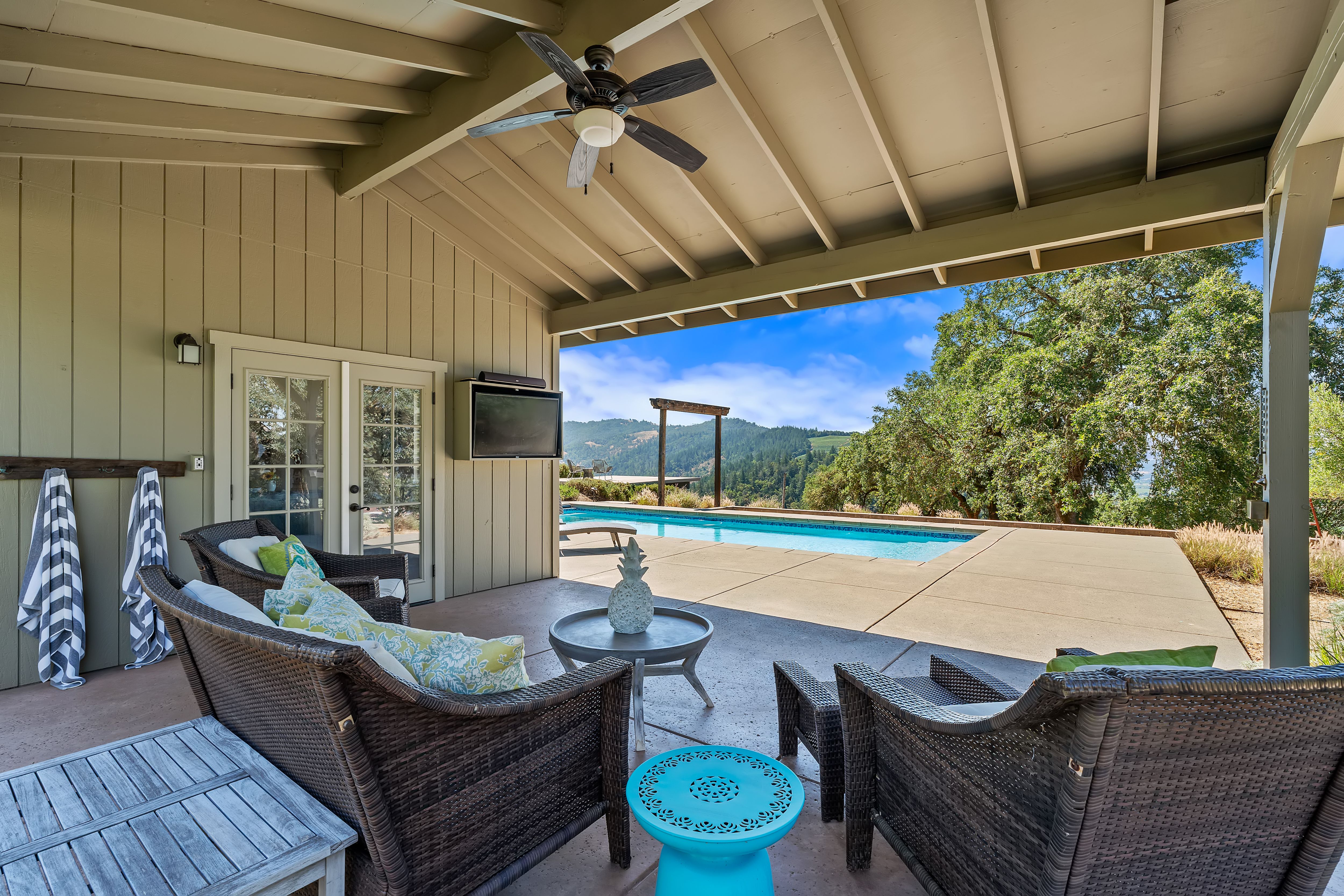  Exceptional Estate Perched On Over 11± Private Acres - 物件實景