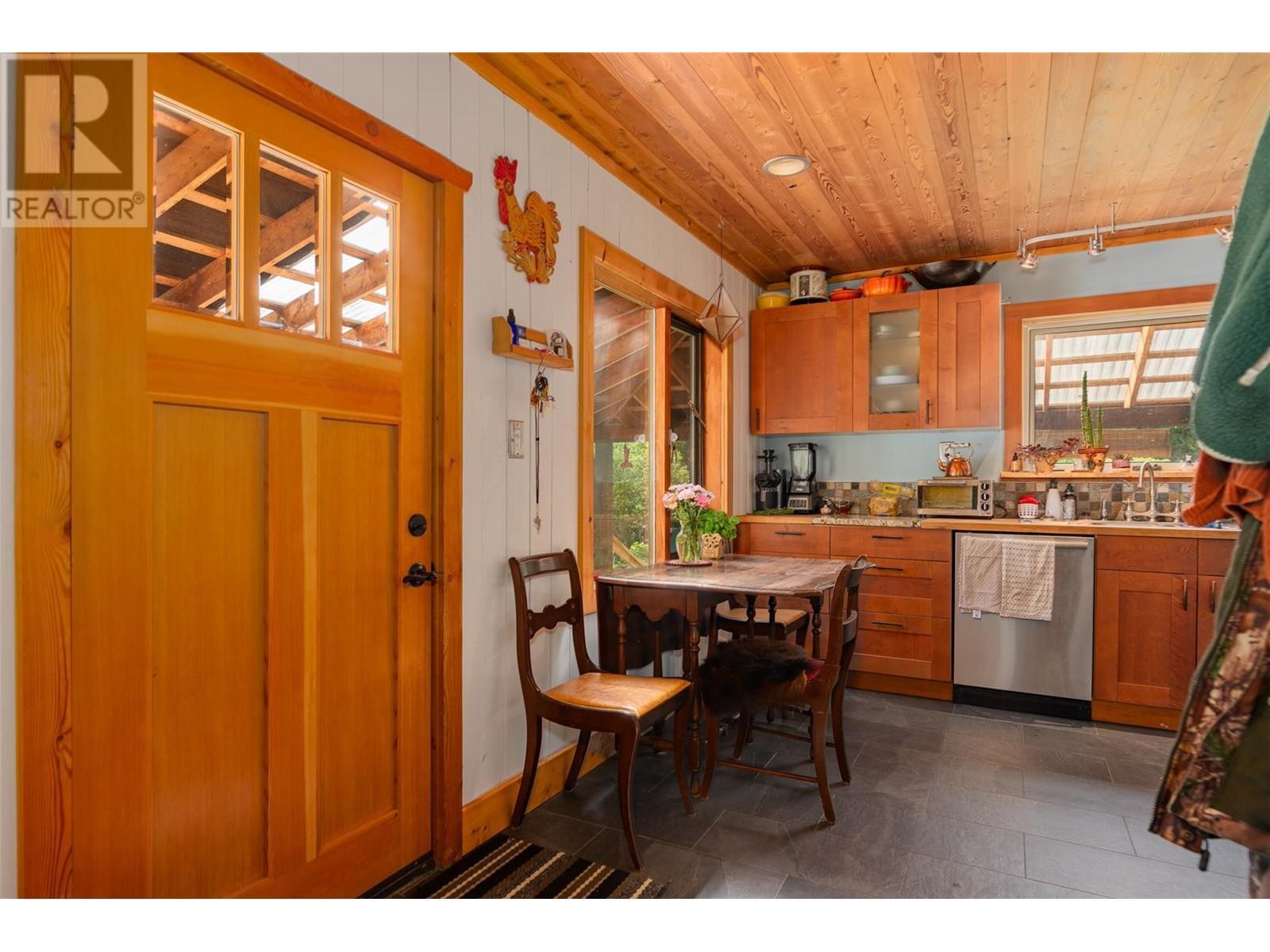 WINLAW, British Columbia, V0G 2J0, CA, 2 Bedrooms Bedrooms, ,1 BathroomBathrooms,Residential,For Sale,1913701