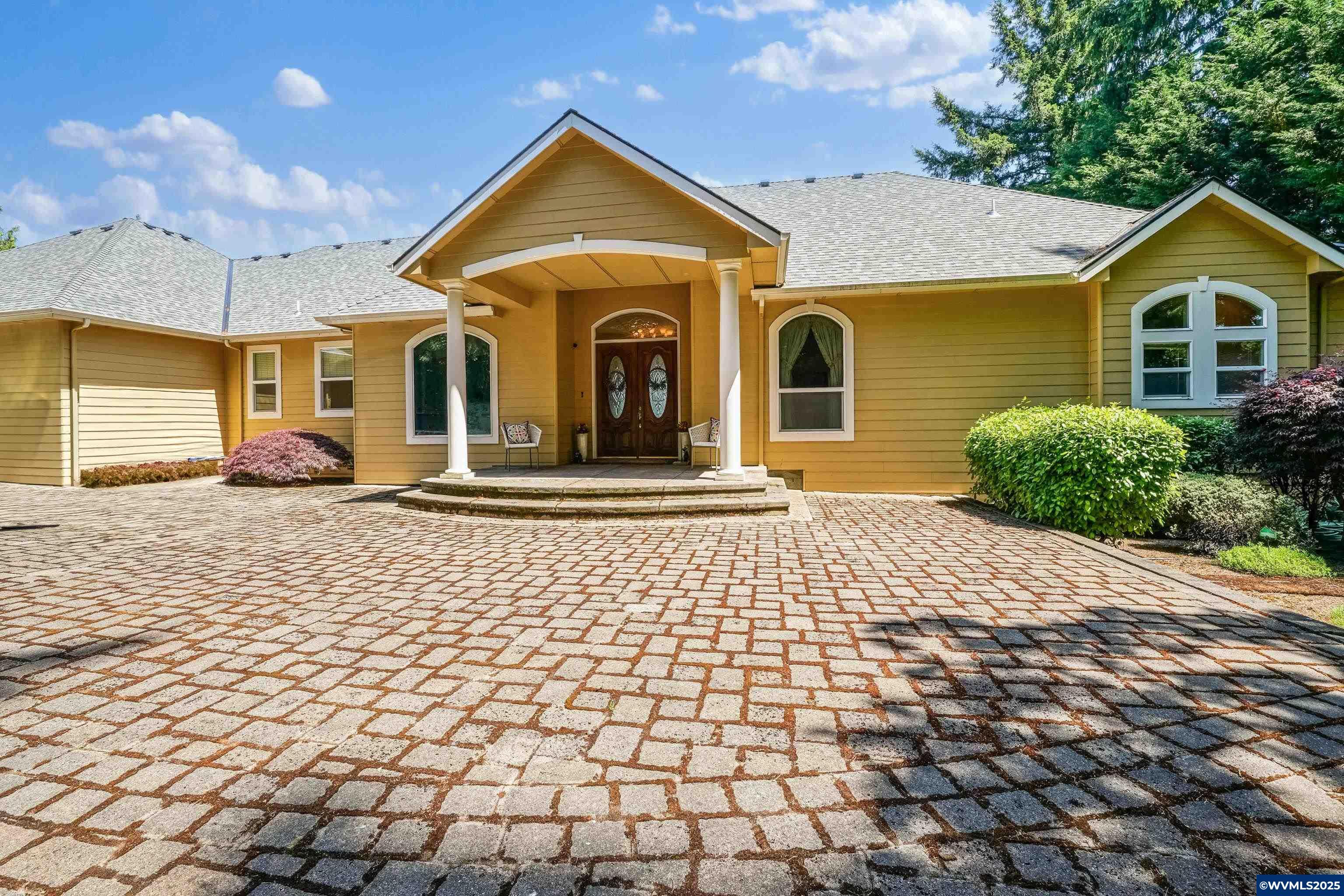 Turner, Oregon, 97392, United States, 4 Bedrooms Bedrooms, ,4 BathroomsBathrooms,Residential,For Sale,1848643