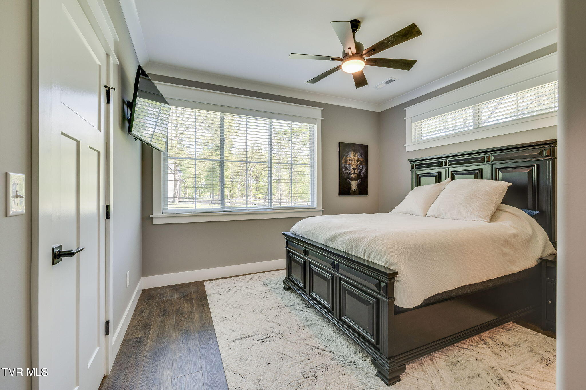 Dandridge, Tennessee, 37725, United States, 3 Bedrooms Bedrooms, ,4 BathroomsBathrooms,Residential,For Sale,2040308