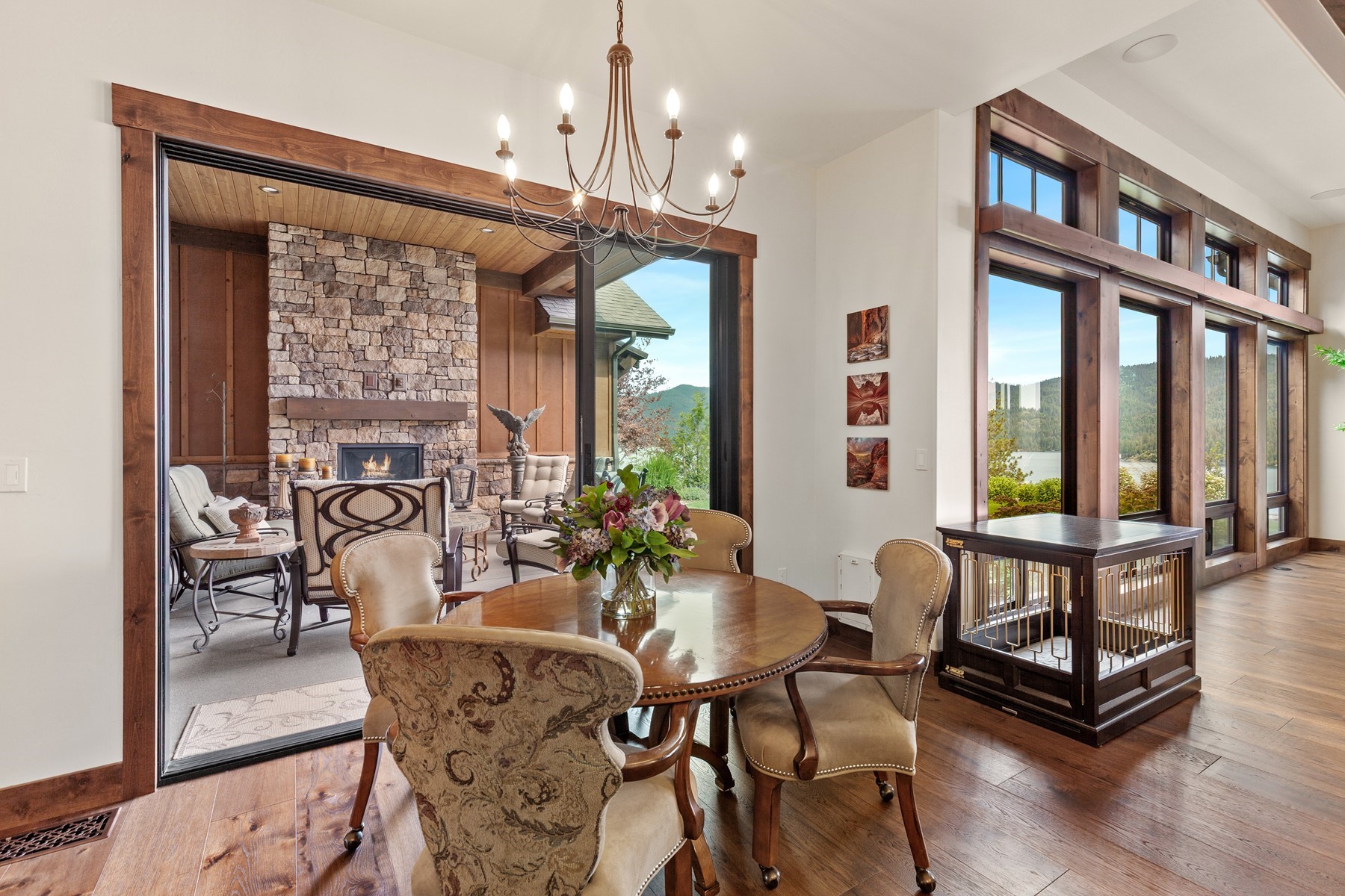  Rare Custom Retreat at Hayden Lake - 物件實景
