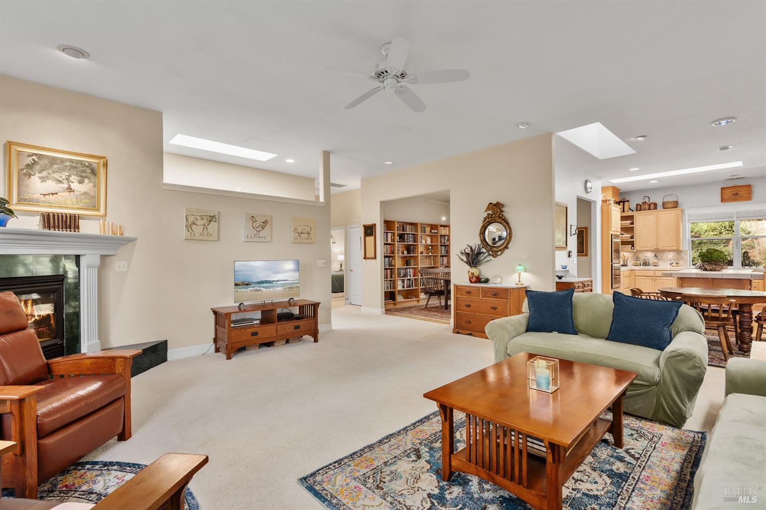 Santa Rosa, California, 95404, United States, 4 Bedrooms Bedrooms, ,4 BathroomsBathrooms,Residential,For Sale,1979173