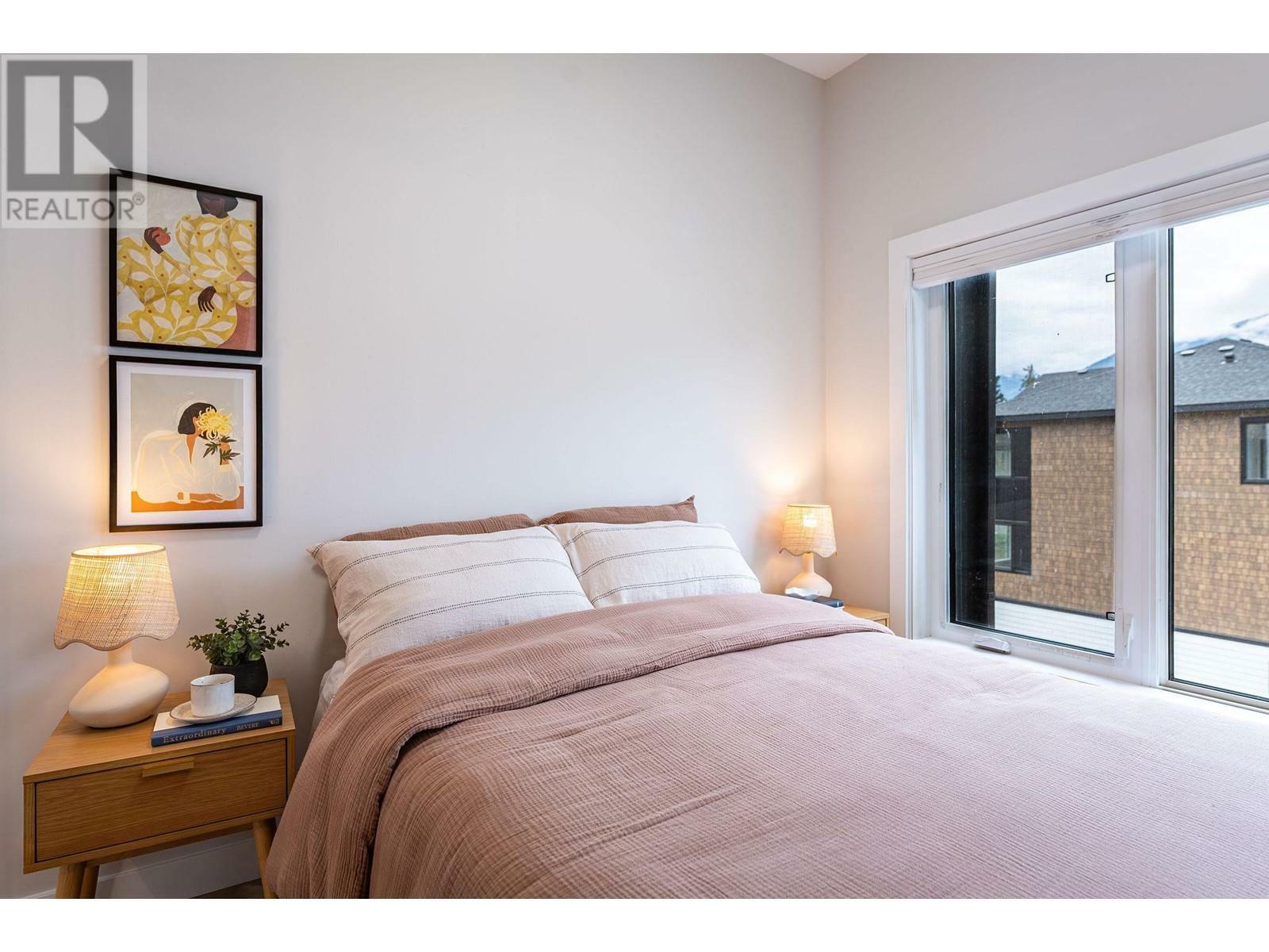 REVELSTOKE, British Columbia, V0E 2S0, CA, 3 Bedrooms Bedrooms, ,3 BathroomsBathrooms,Residential,For Sale,1839085