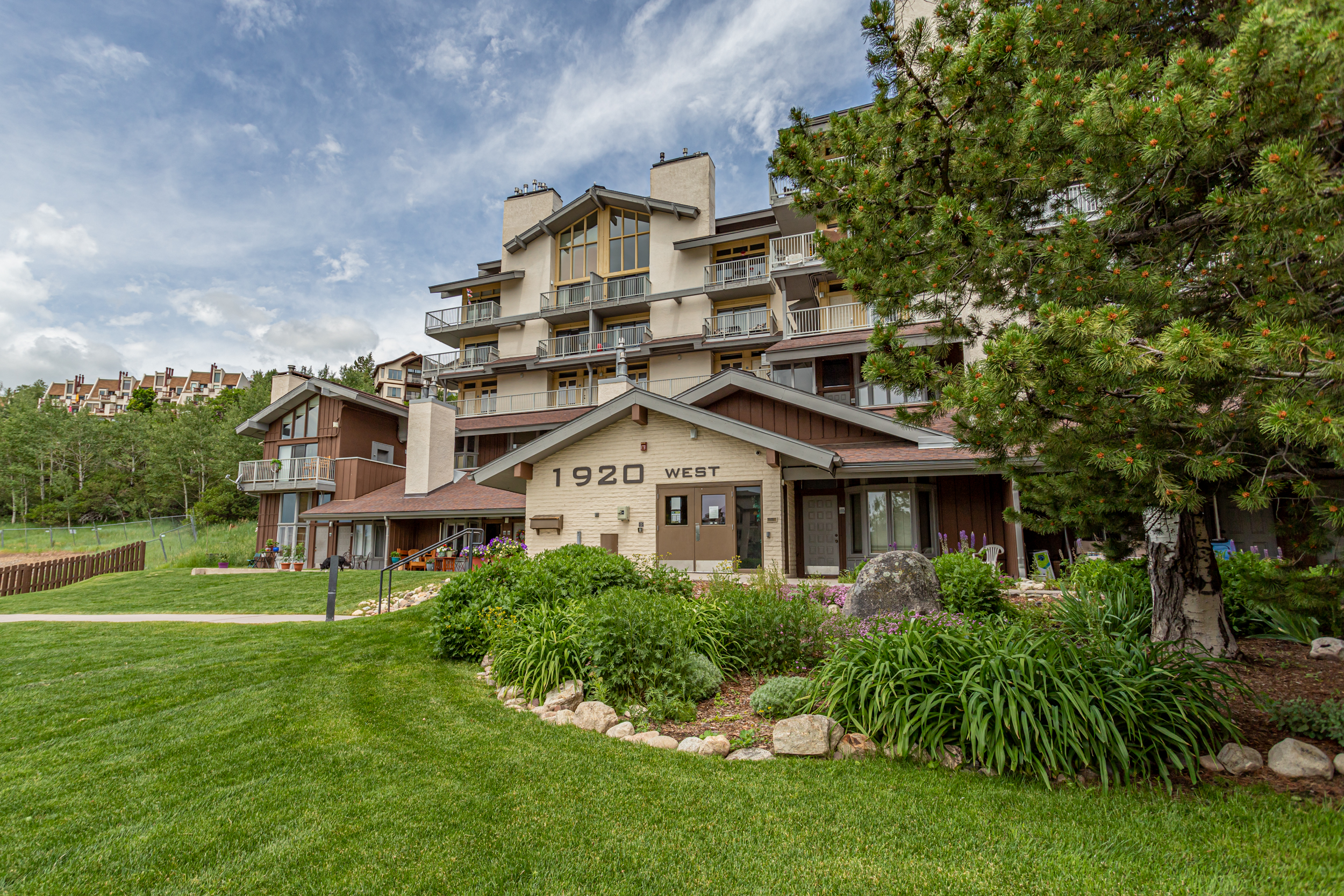  1920 Ski Time Square Drive #310, Steamboat Springs, CO 80487 - 物件實景