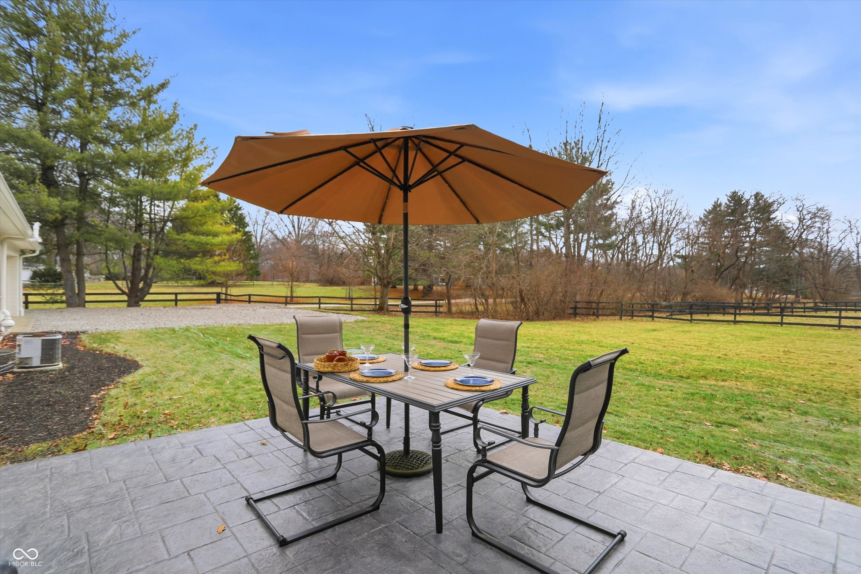 Zionsville, Indiana, 46077, United States, 3 Bedrooms Bedrooms, ,2 BathroomsBathrooms,Residential,For Sale,2008778