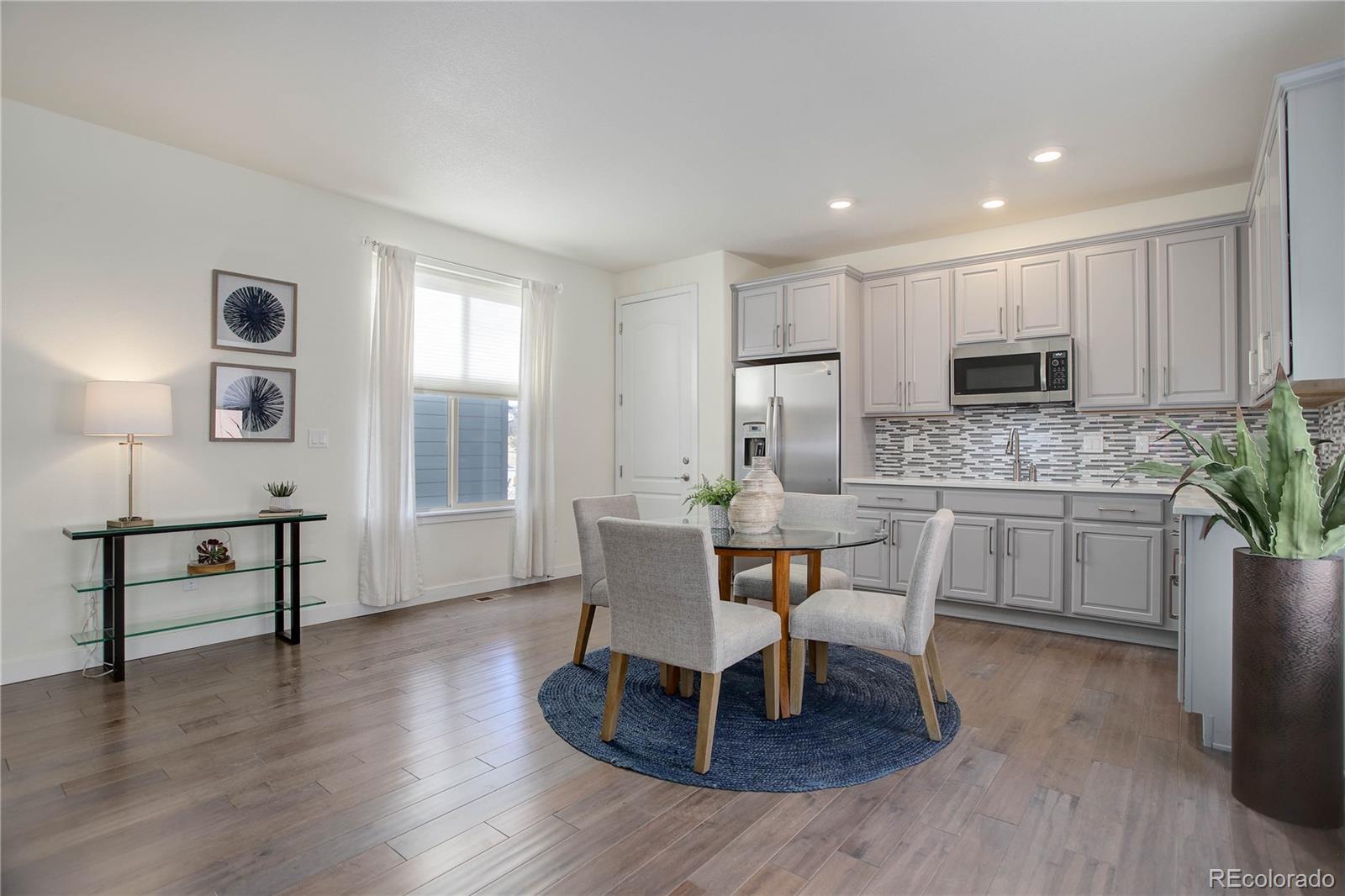 Littleton, Colorado, 80125, United States, 4 Bedrooms Bedrooms, ,3 BathroomsBathrooms,Residential,For Sale,1735899