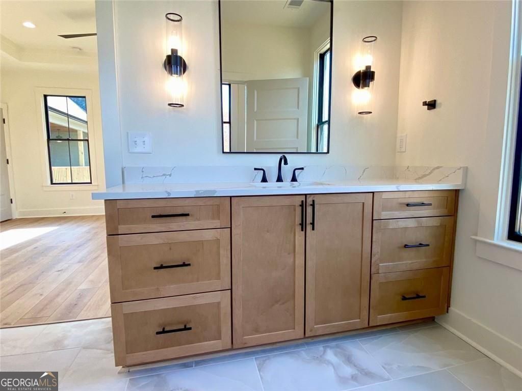 Gainesville, Georgia, 30506, United States, 5 Bedrooms Bedrooms, ,4 BathroomsBathrooms,Residential,For Sale,1909914