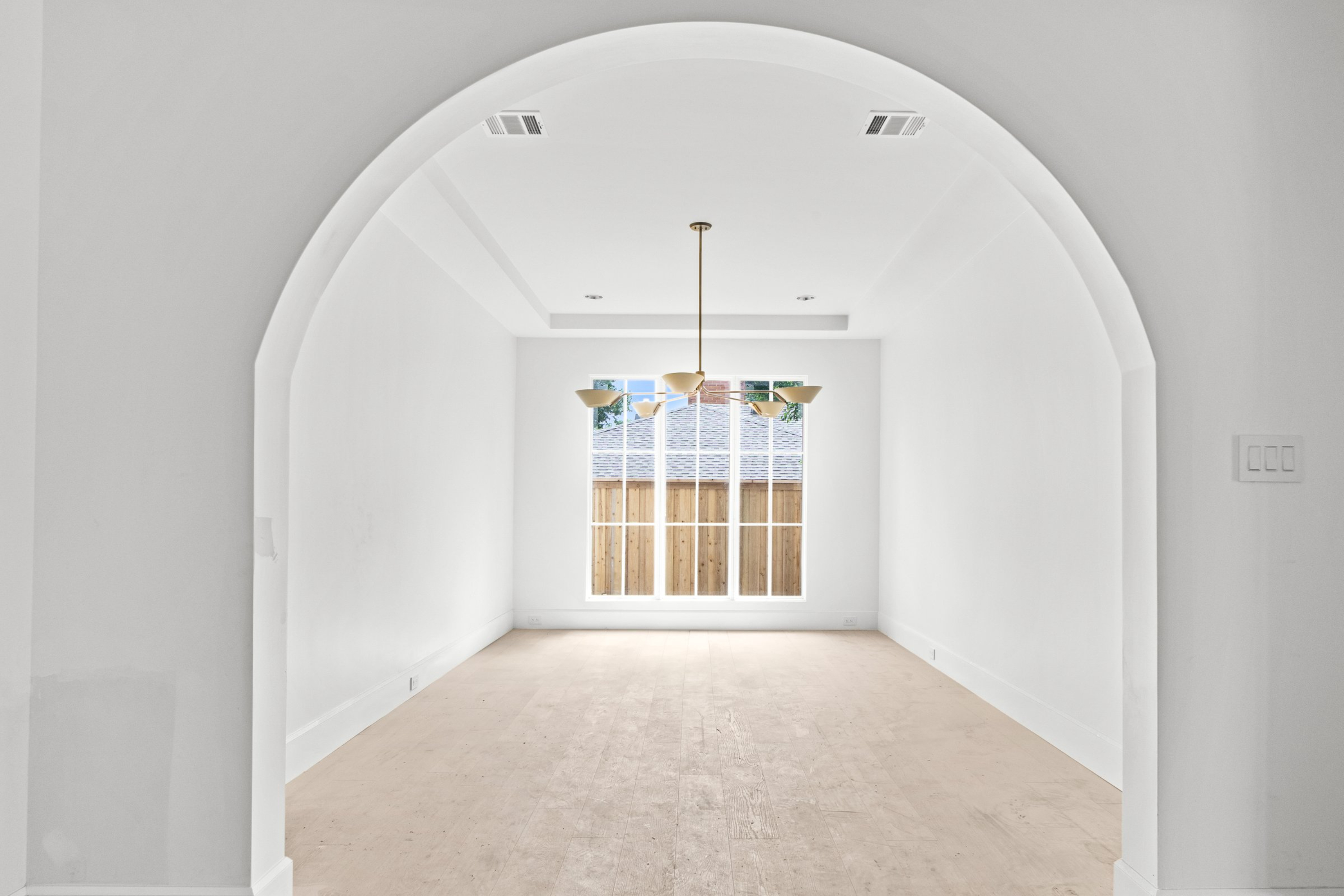  Modern Spanish Villa in Prime Location - 物件實景