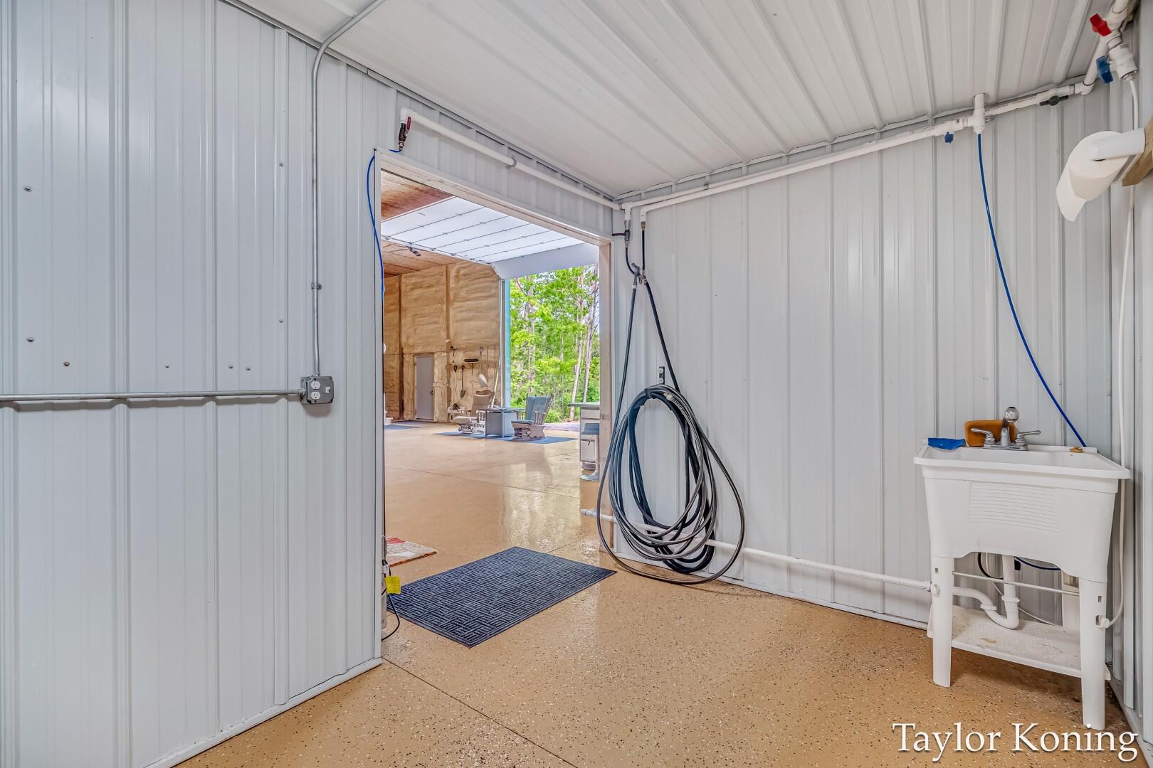 Hart, Michigan, 49420, United States, 2 Bedrooms Bedrooms, ,2 BathroomsBathrooms,Residential,For Sale,1949749